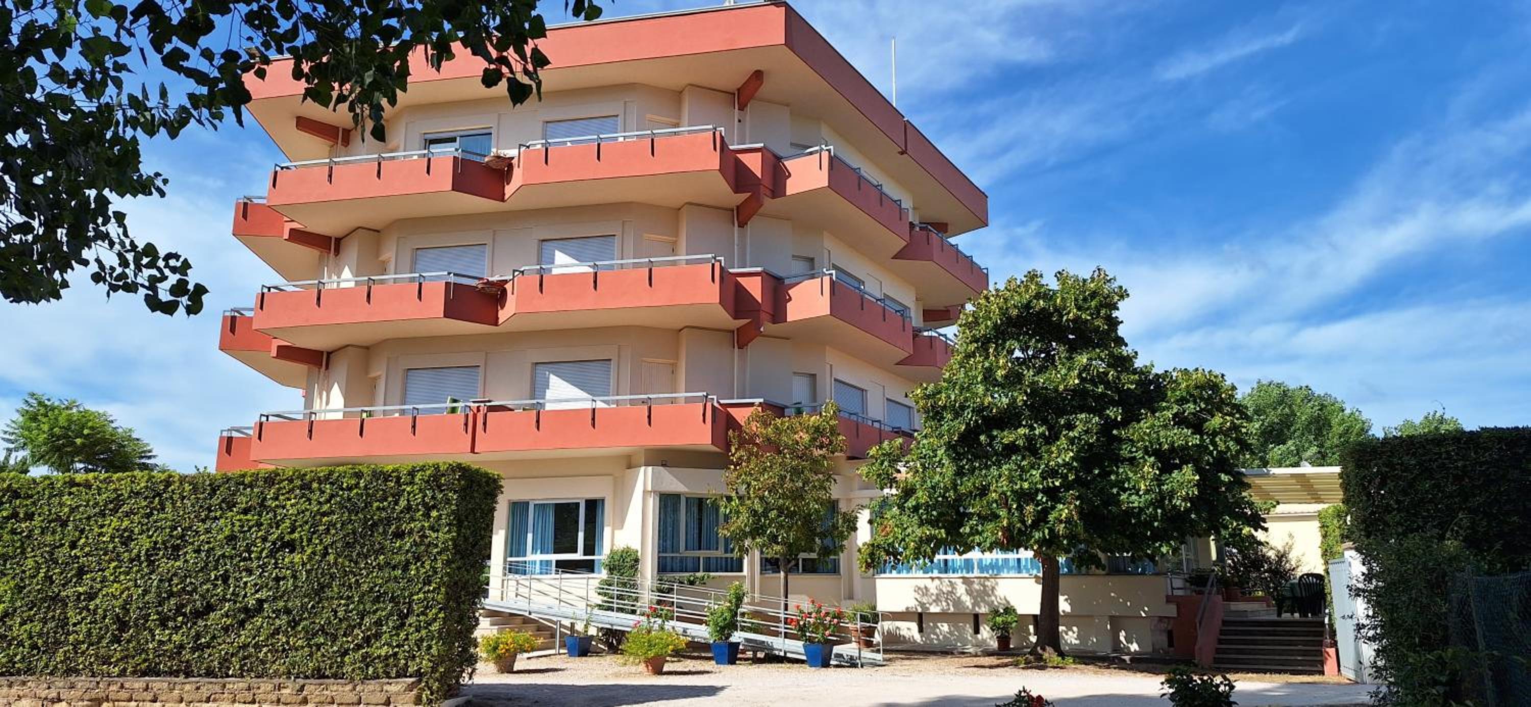 Triple Room with Balcony - Photo 7