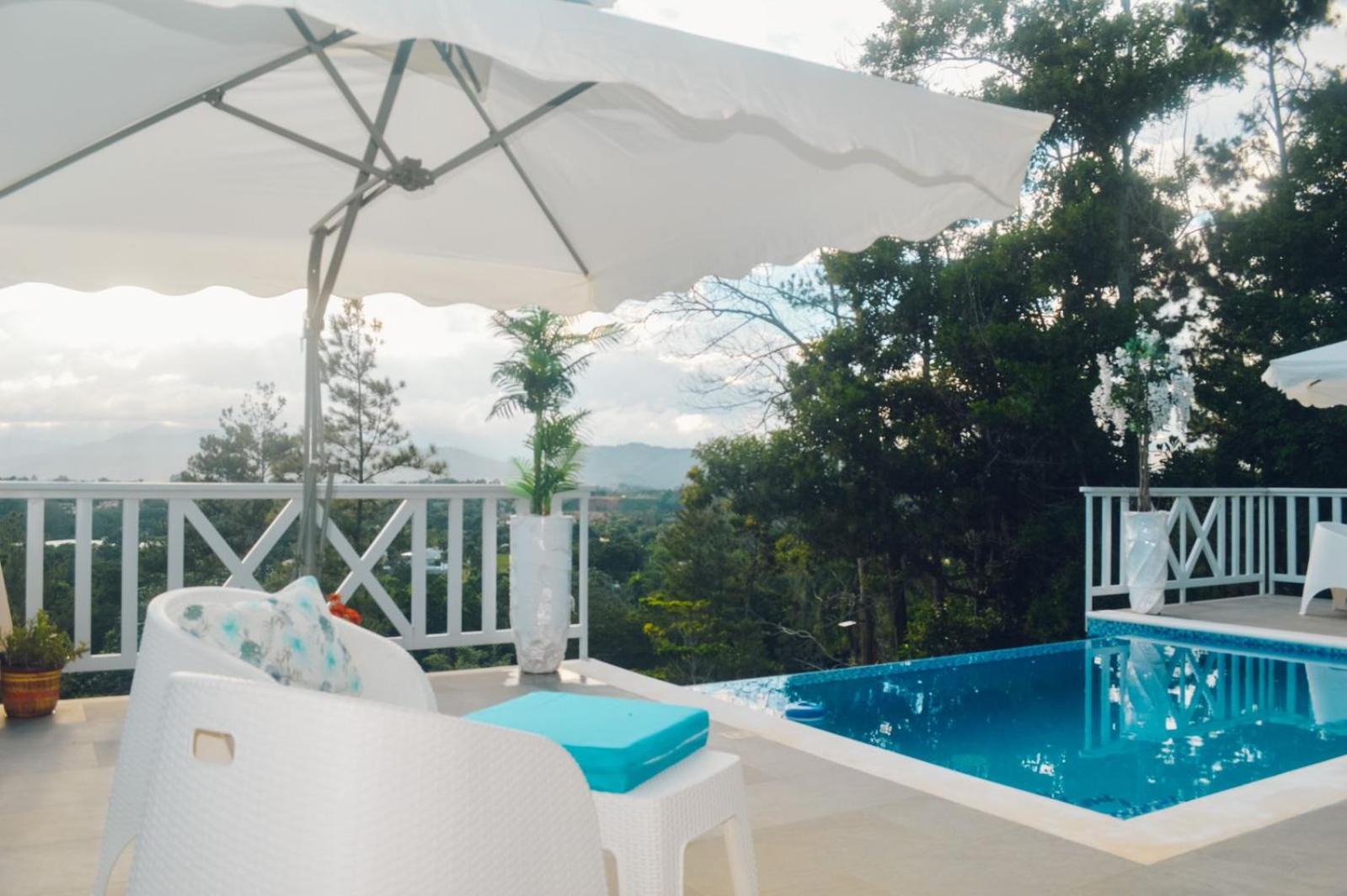 Villa photo 2