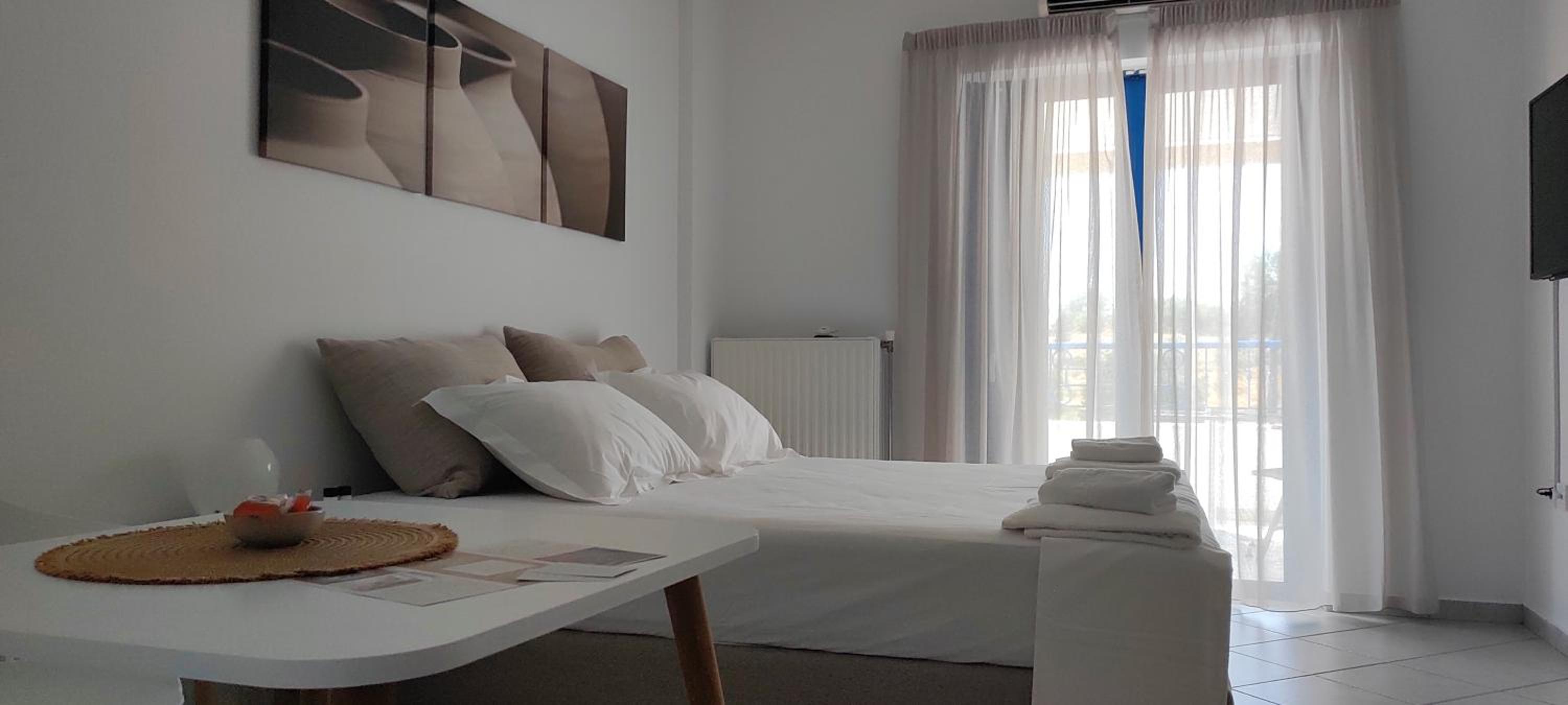 King Room with Balcony photo 1