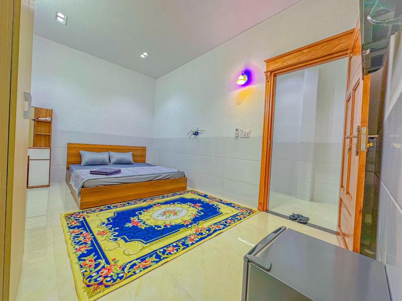 Deluxe King Room photo 2