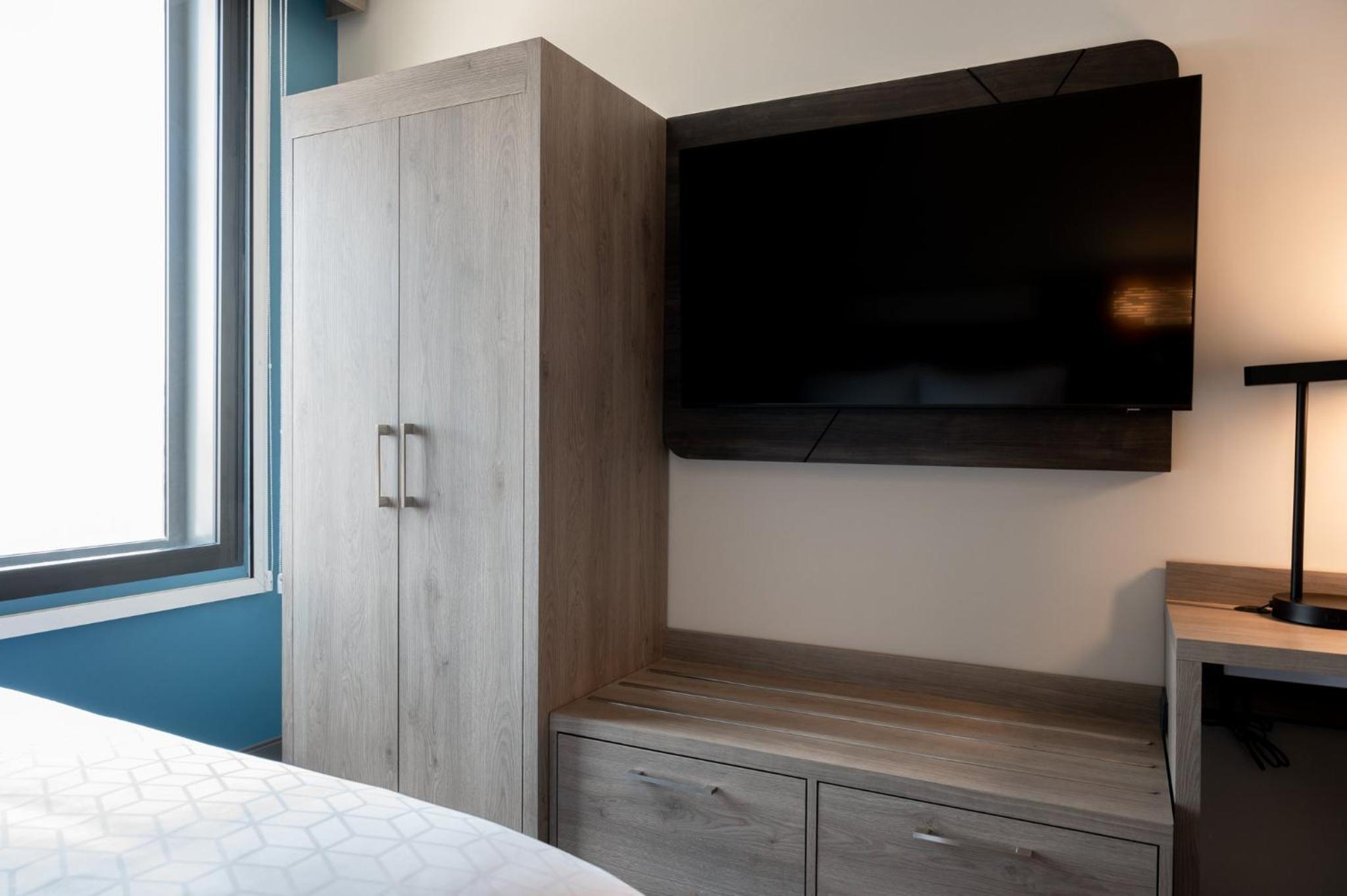 Standard Queen Room - Disability Access photo 3