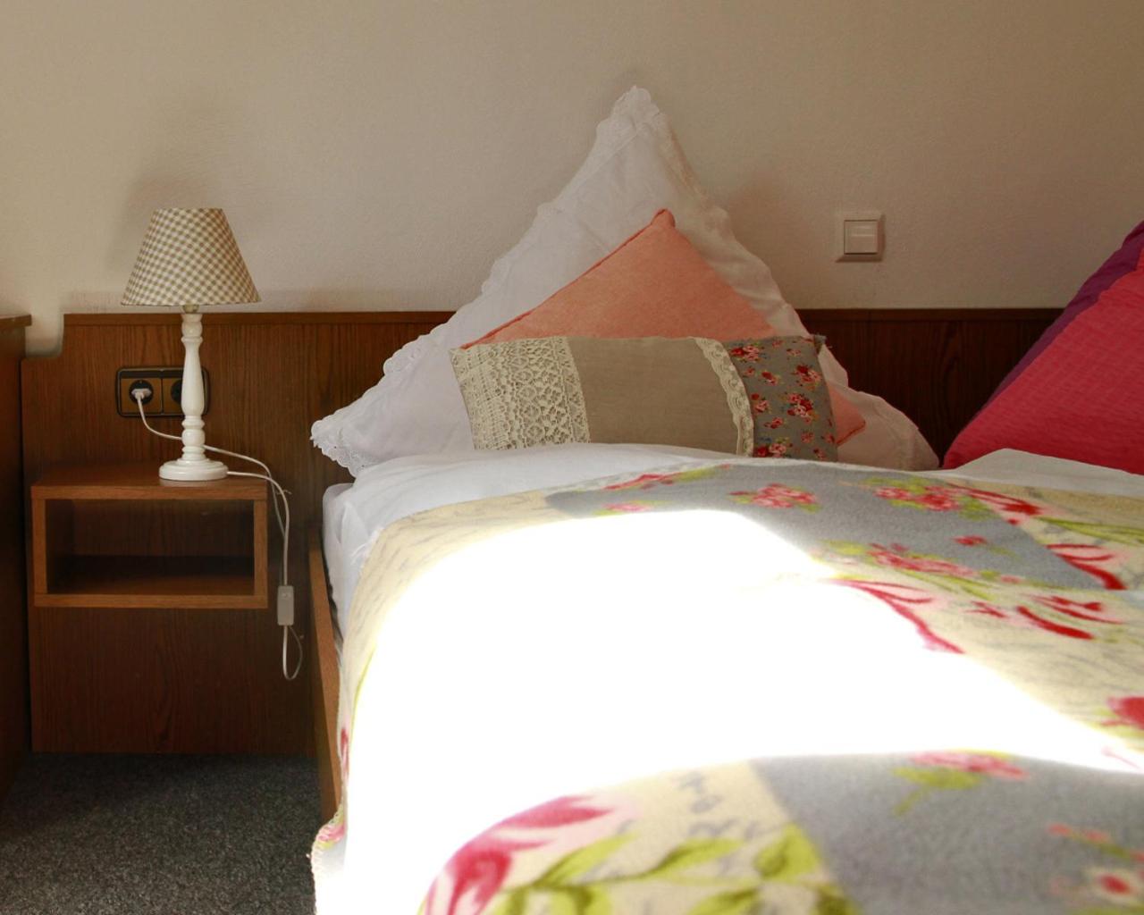 Single Room with Private Bathroom photo 1