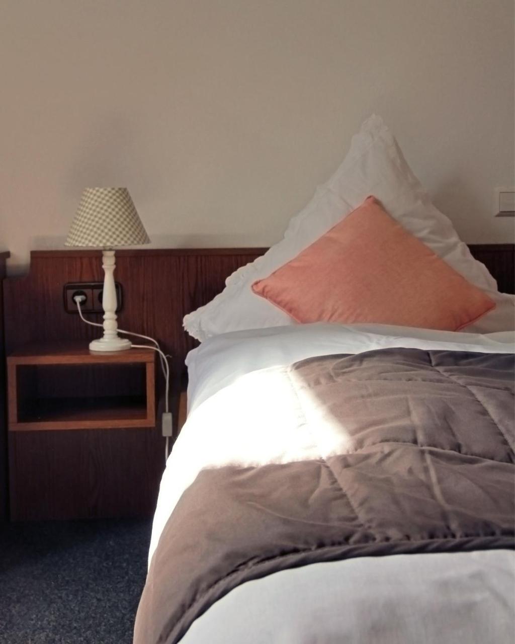 Double or Twin Room with Private Bathroom photo 1