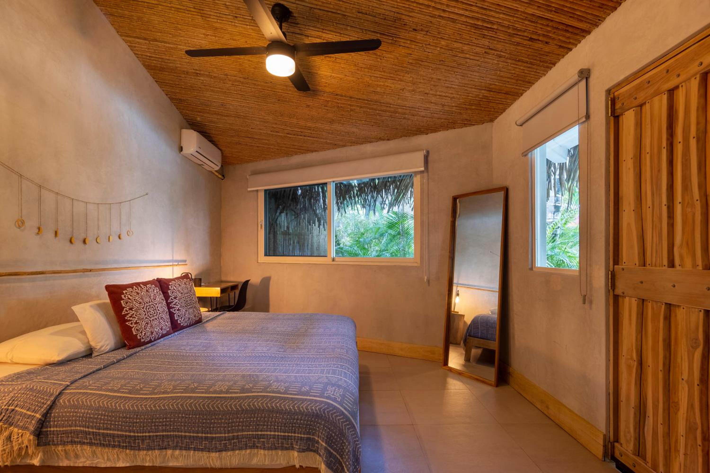 King Room With Pool View photo 3