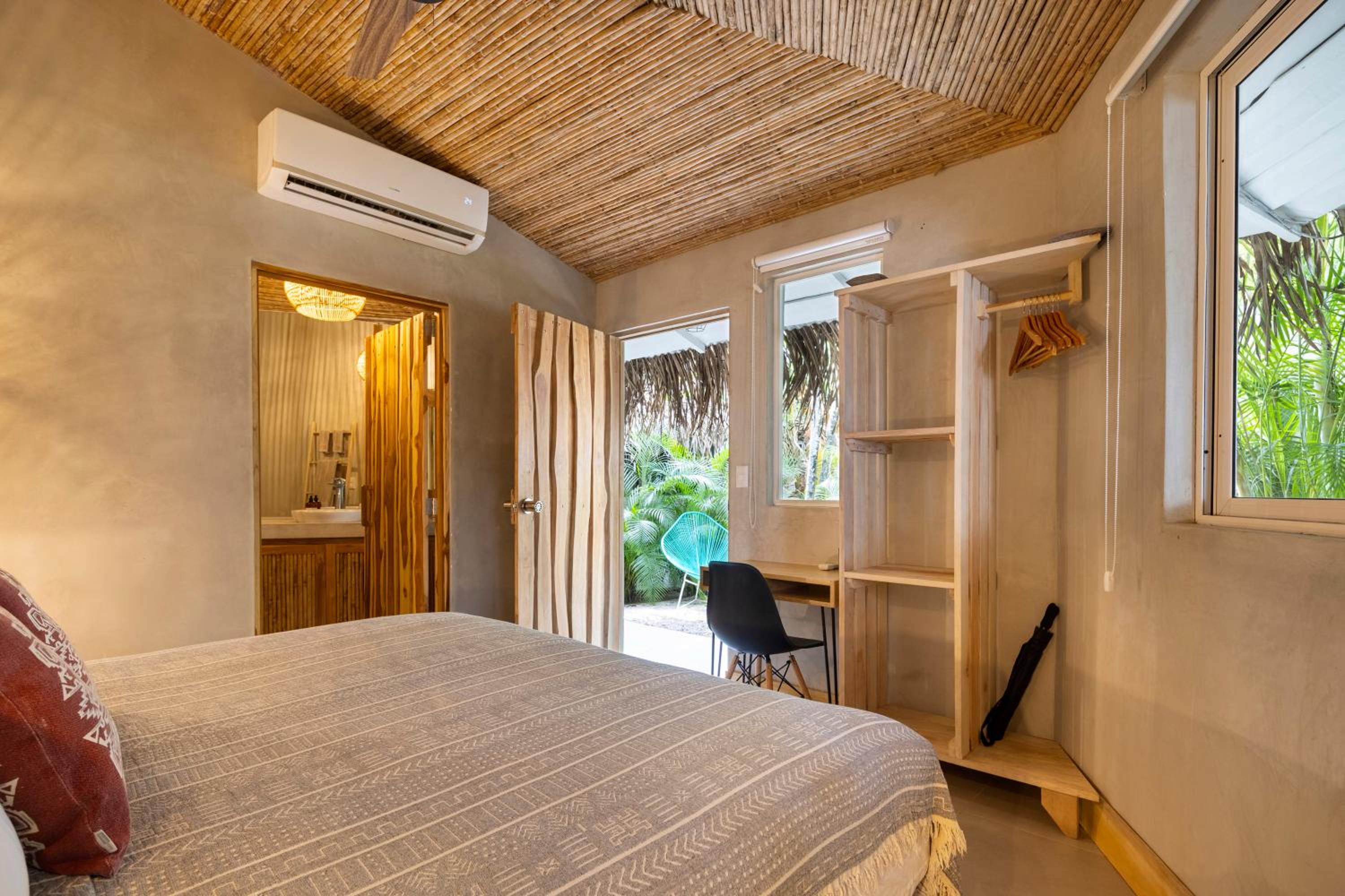 King Room with Garden View