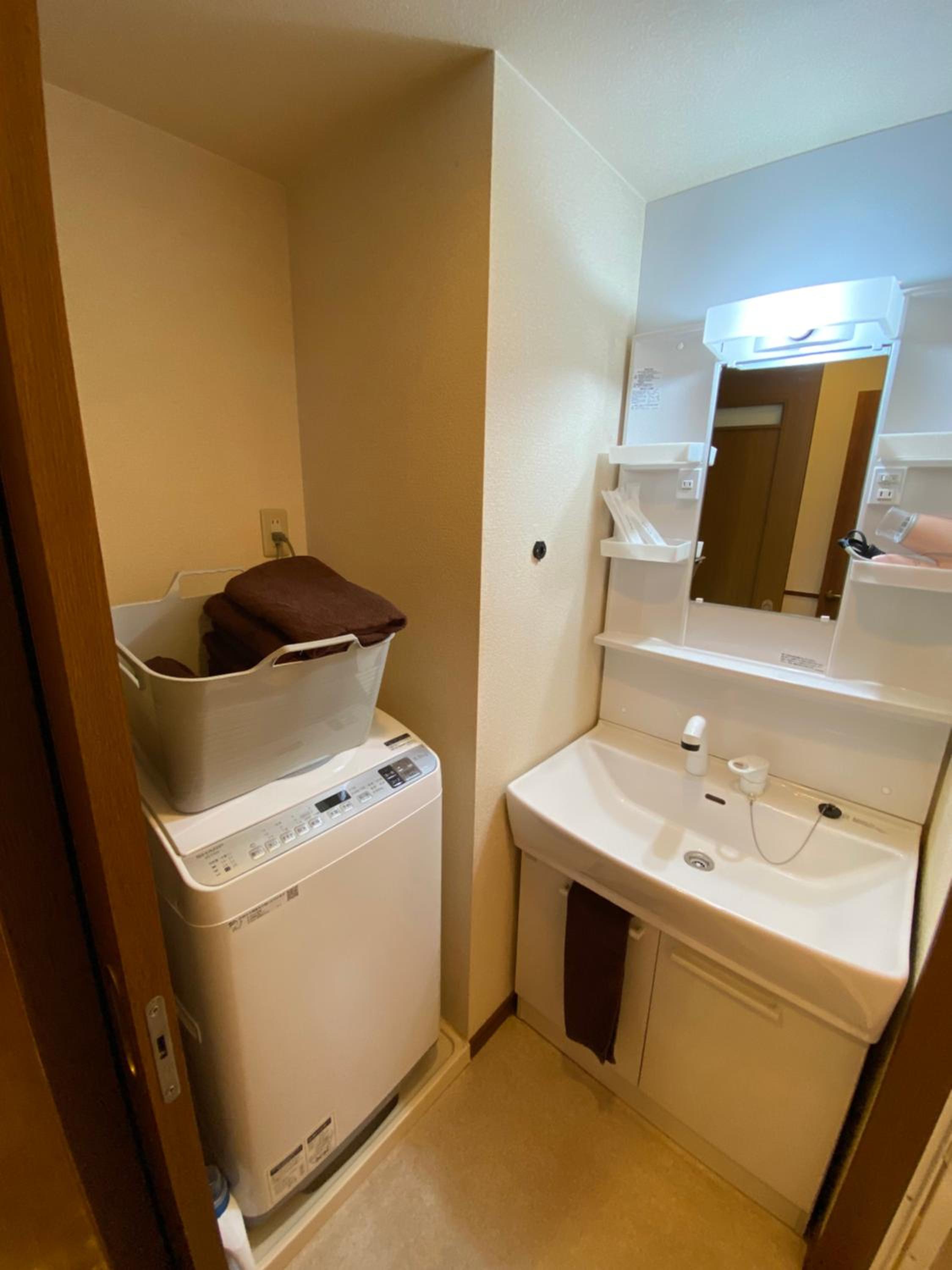 Family Room with Shower photo 3