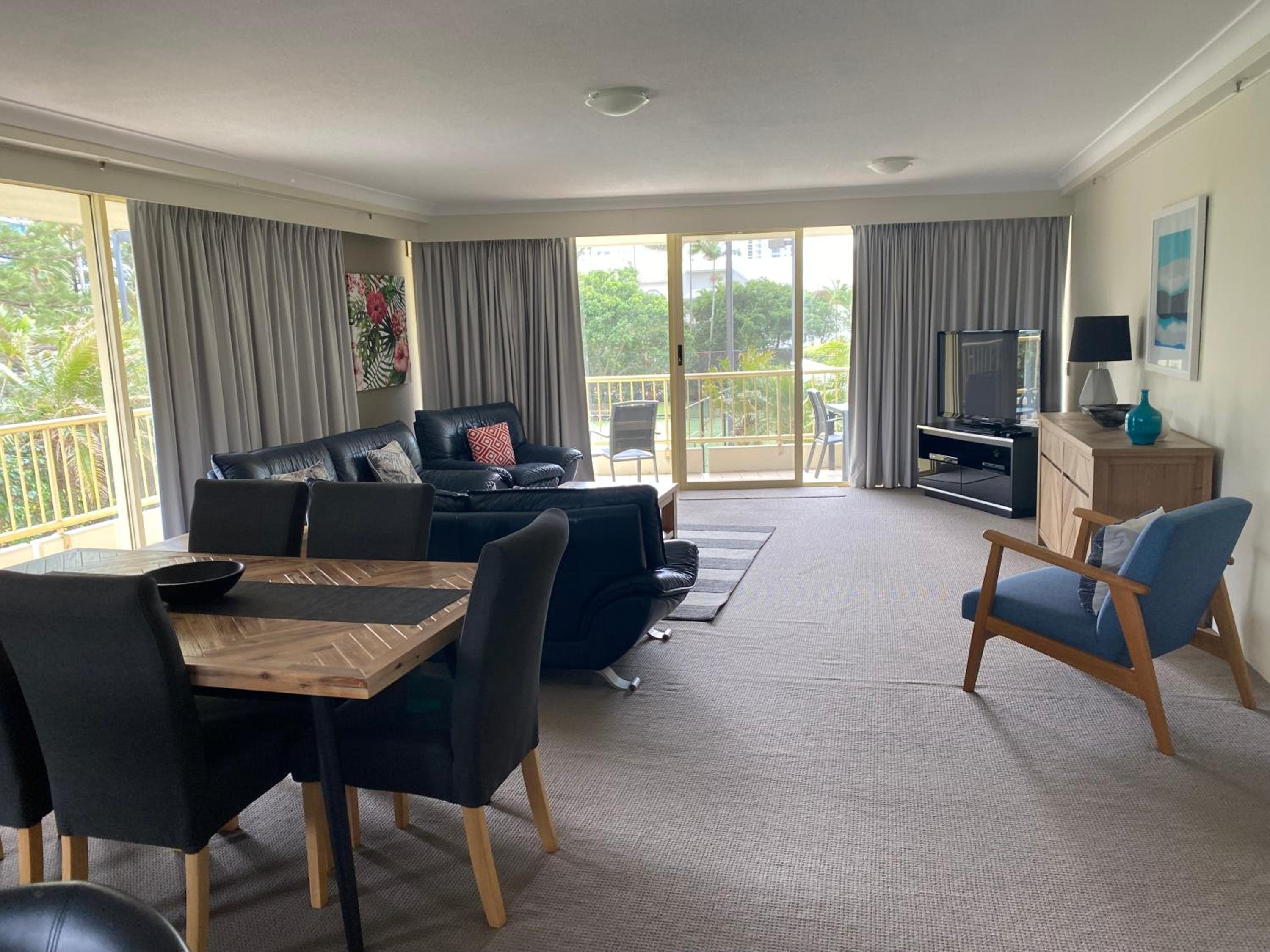 Three-Bedroom Apartment With Garden View/Pool View