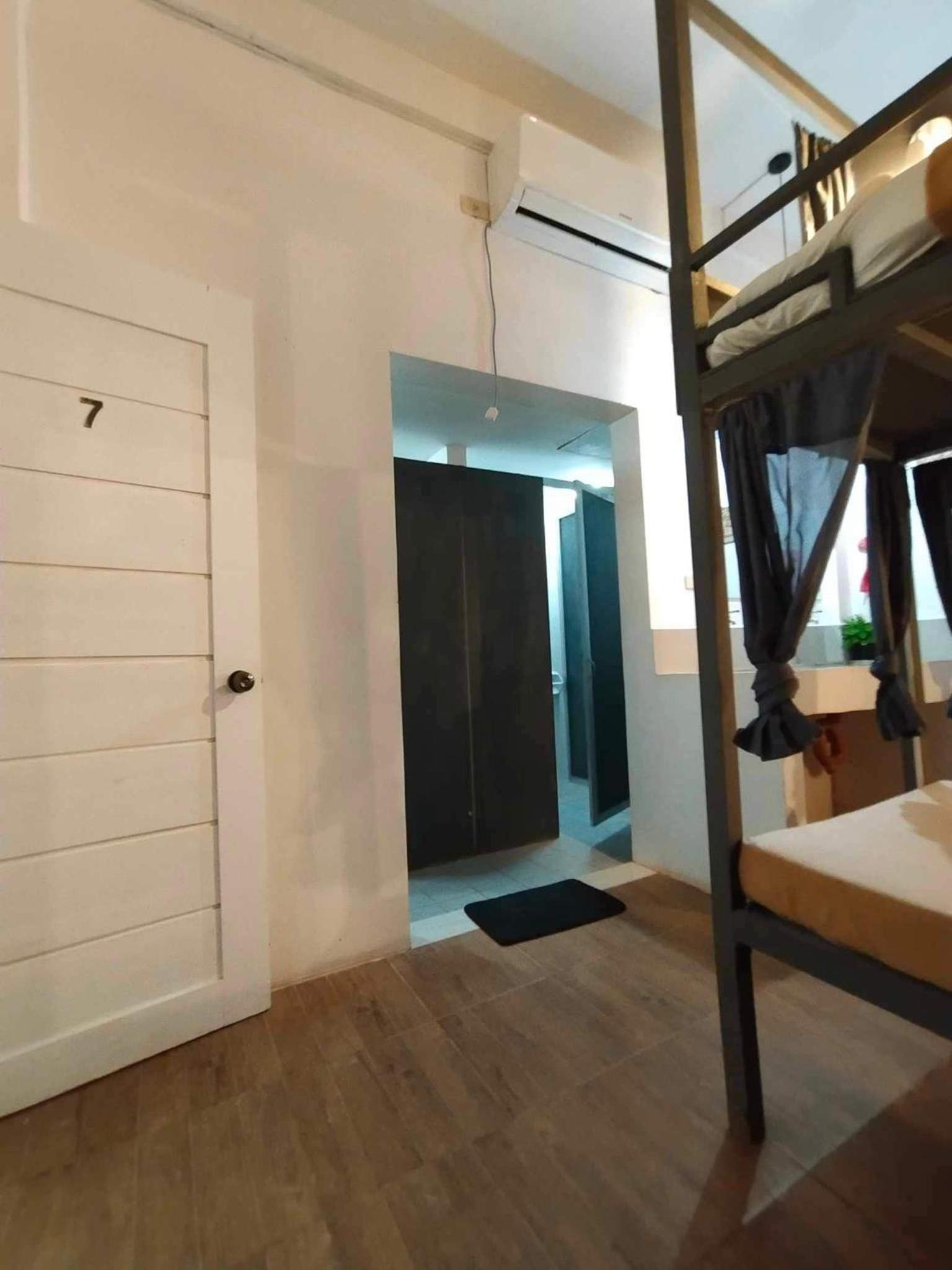 Single Bed in Dormitory Room photo 3