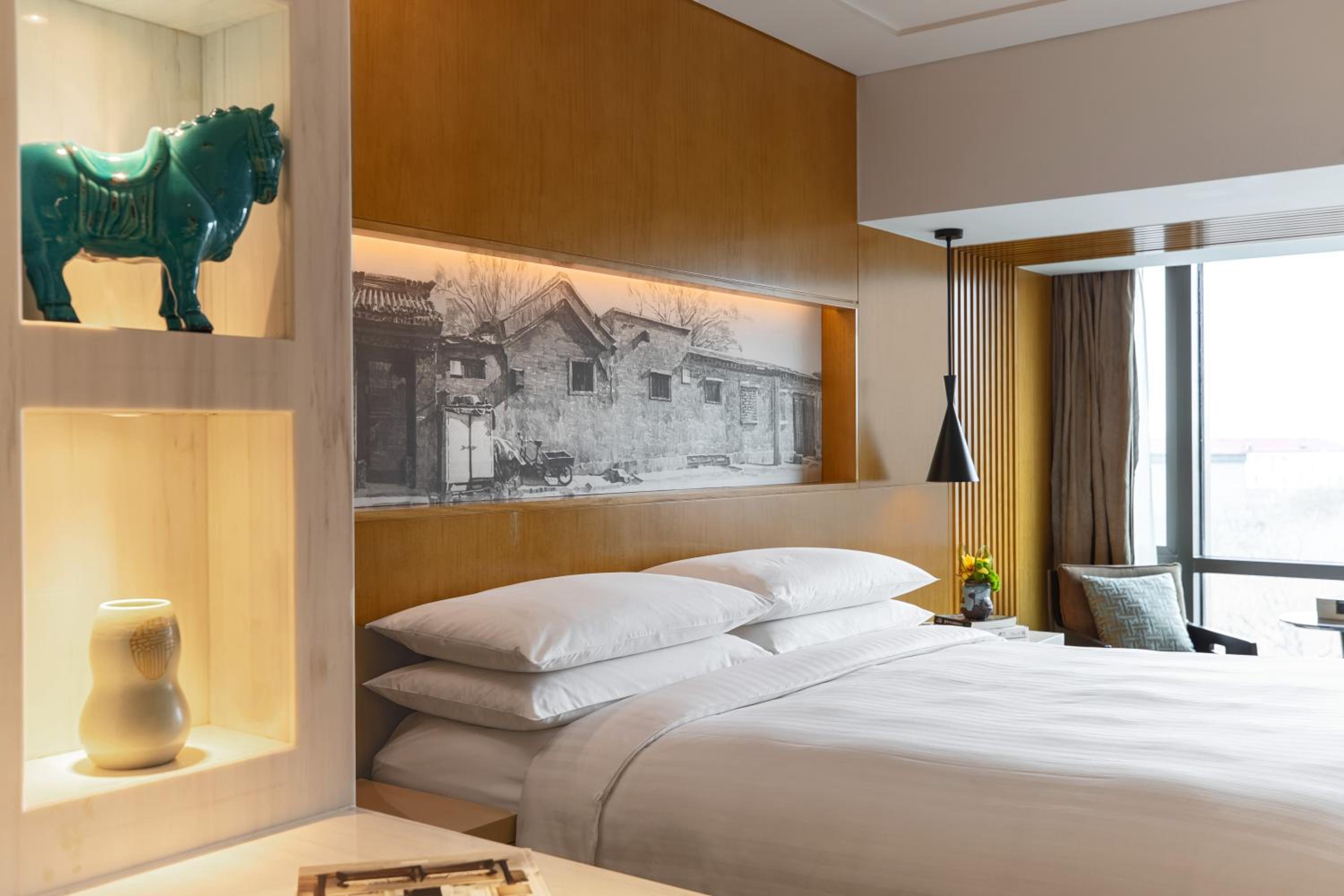 King Room with City View on High Floor - Photo 1