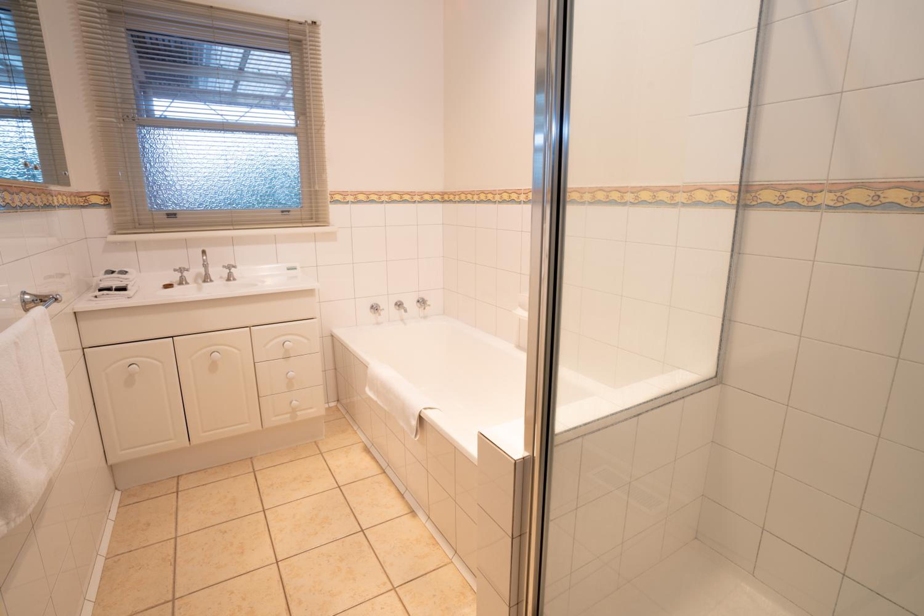 Three-Bedroom House photo 2