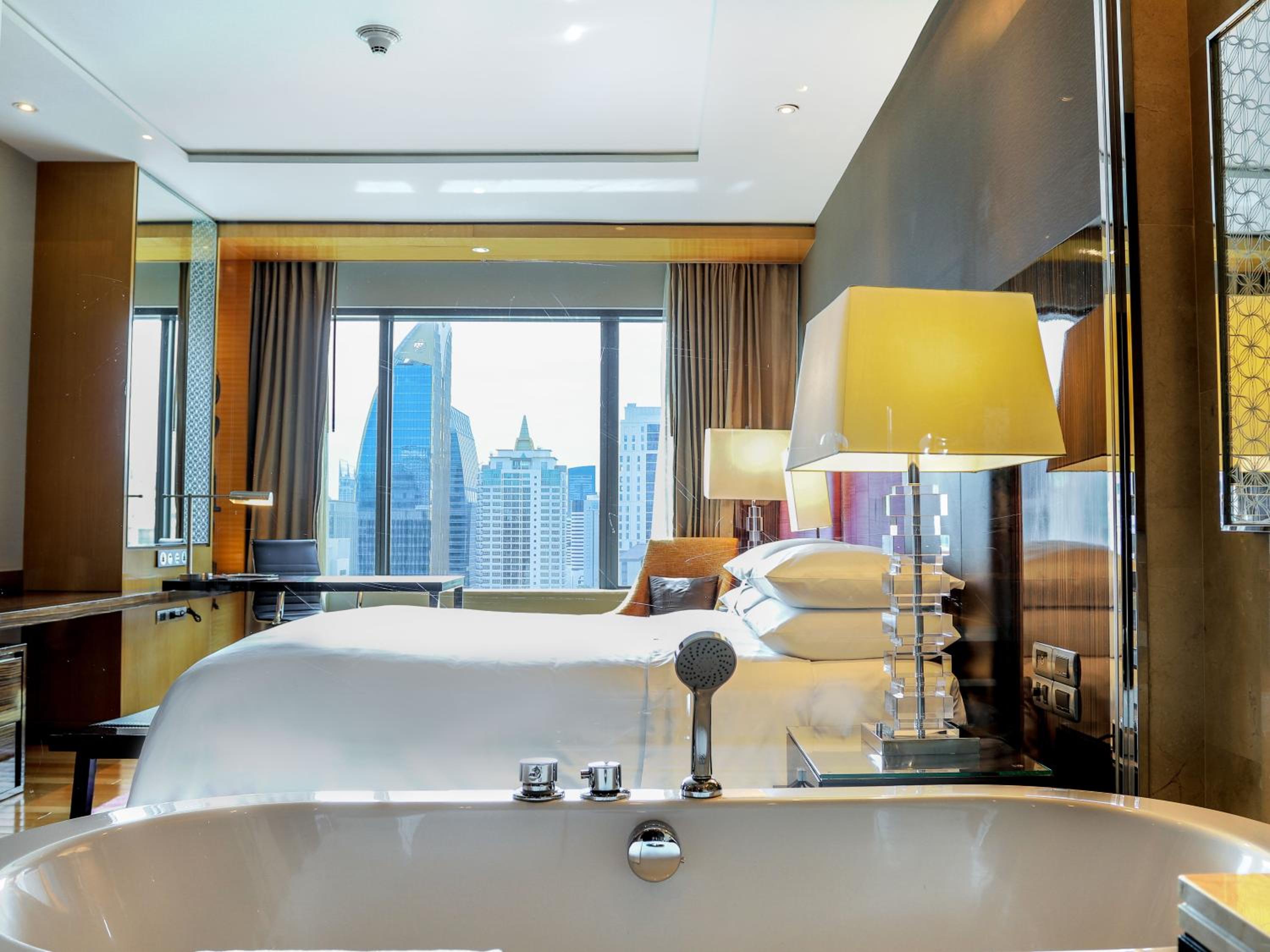 Deluxe Room, King Bed