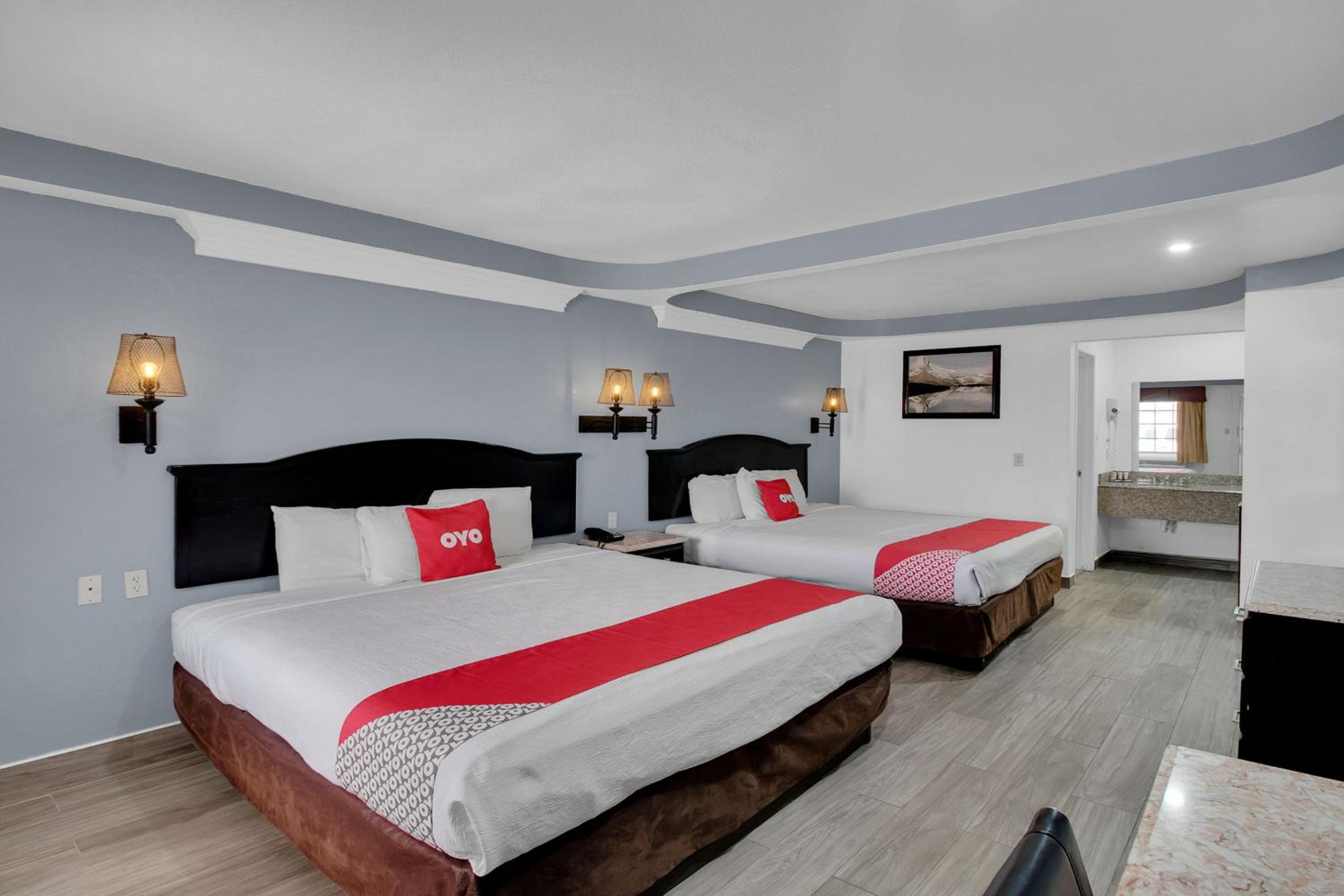 2 King Bed photo 1