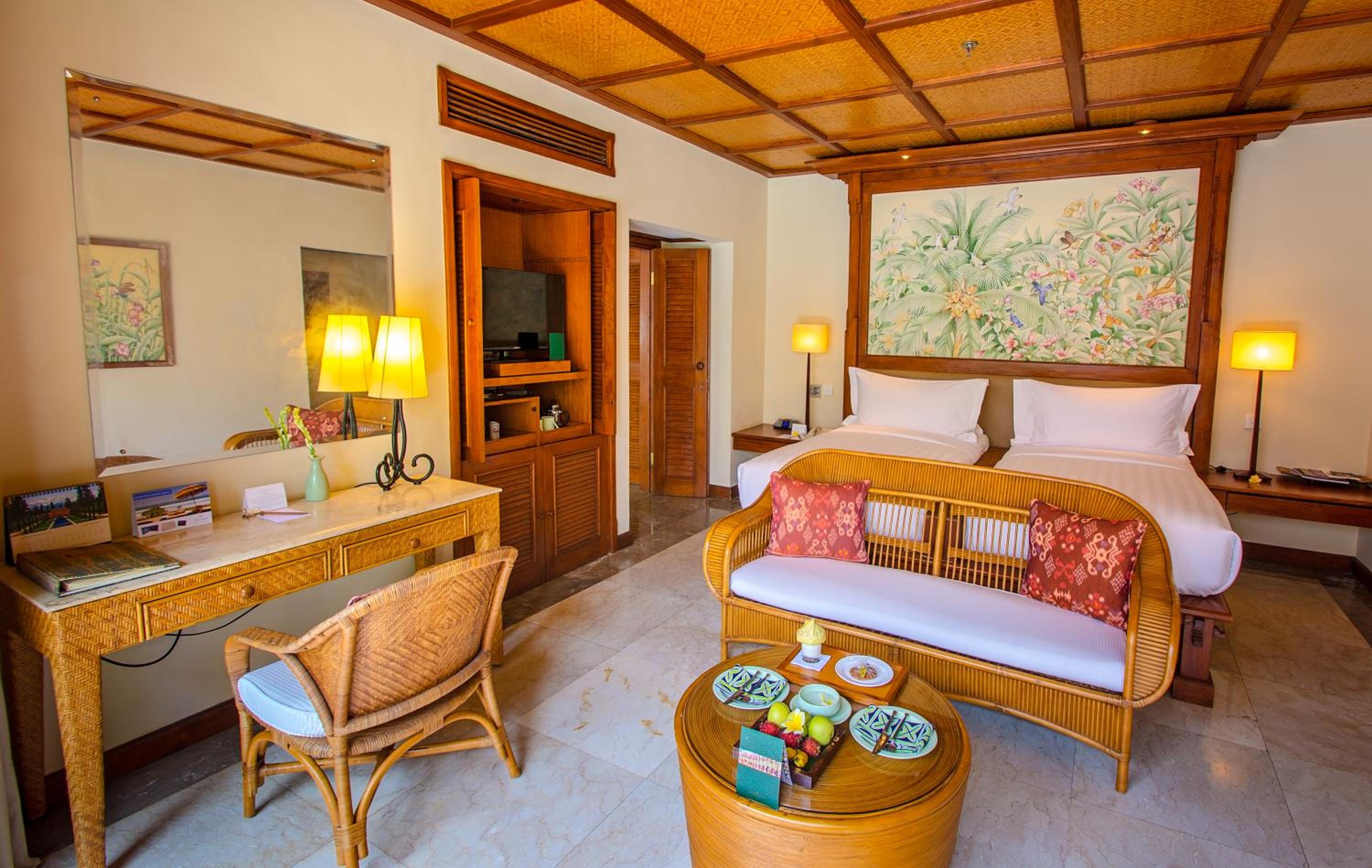 Luxury Lanai Room Ocean View