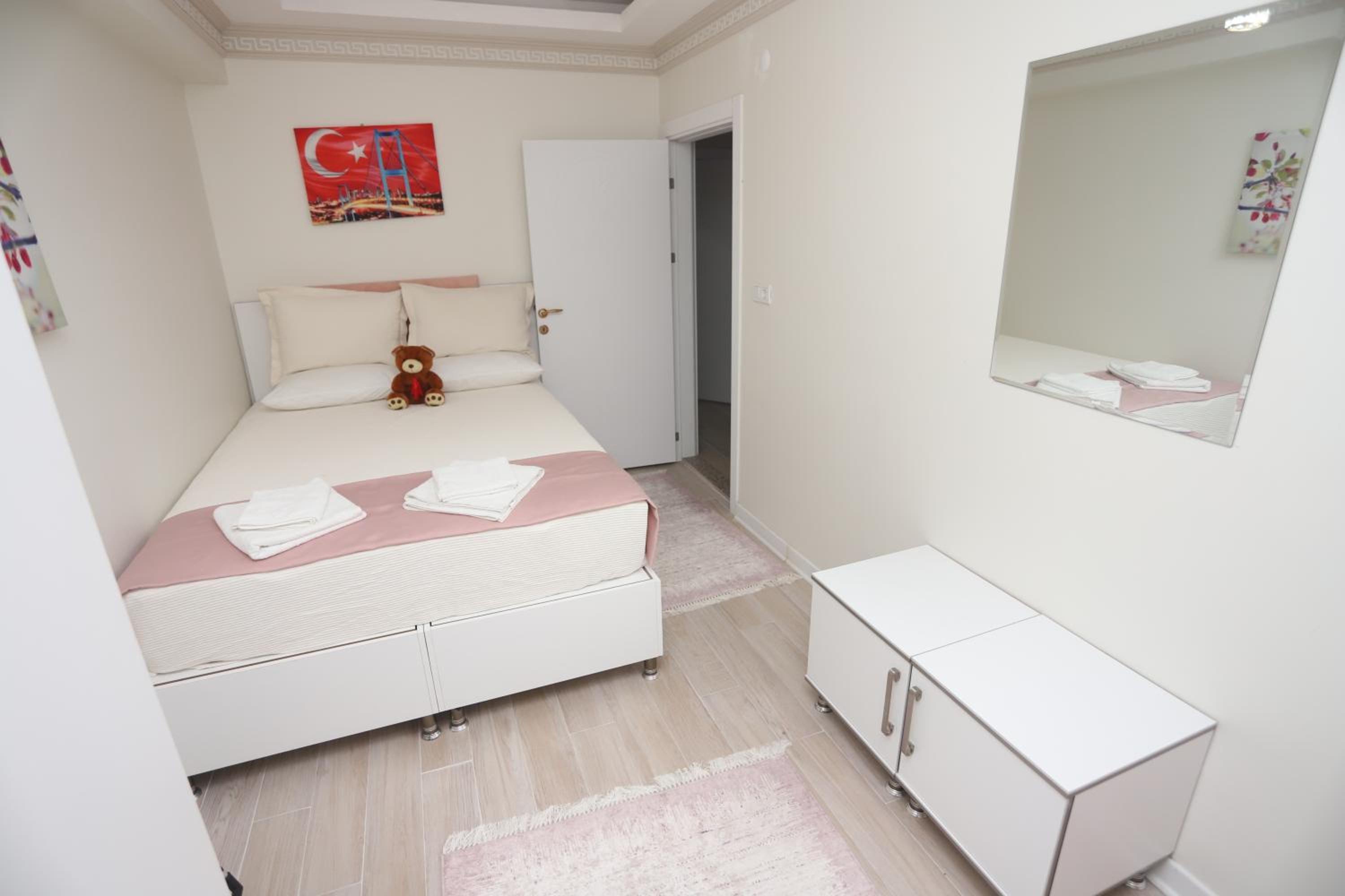 Apartment photo 3