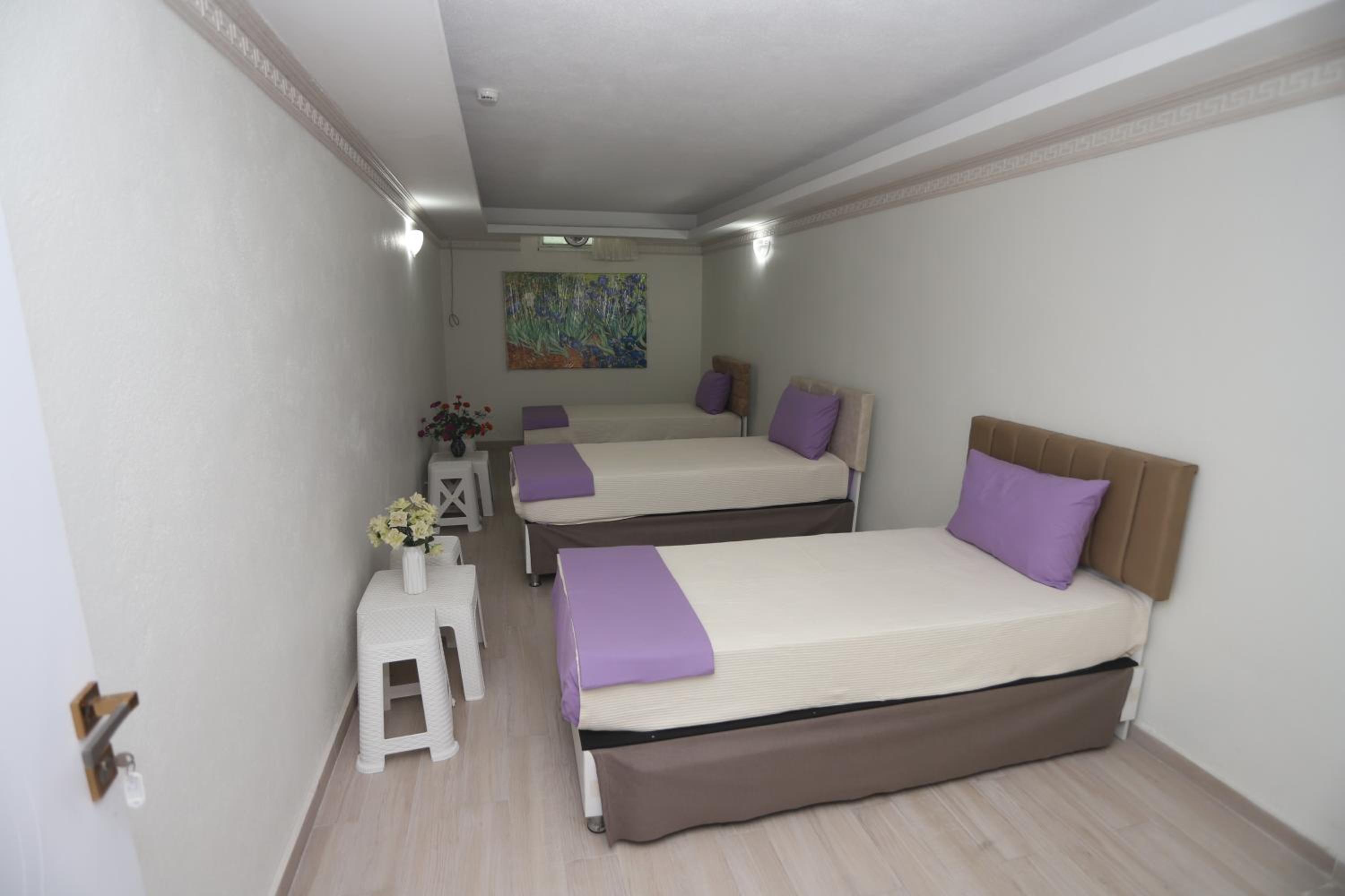Mixed Dormitory Room photo 2