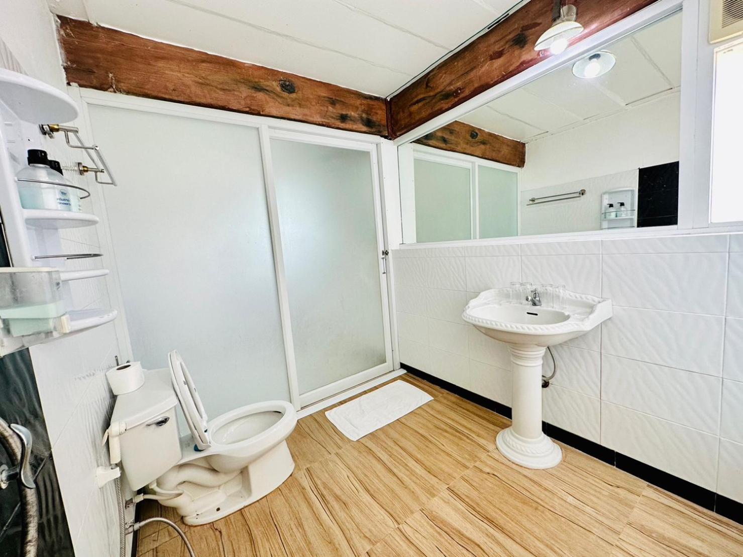 Two-Bedroom Suite photo 2