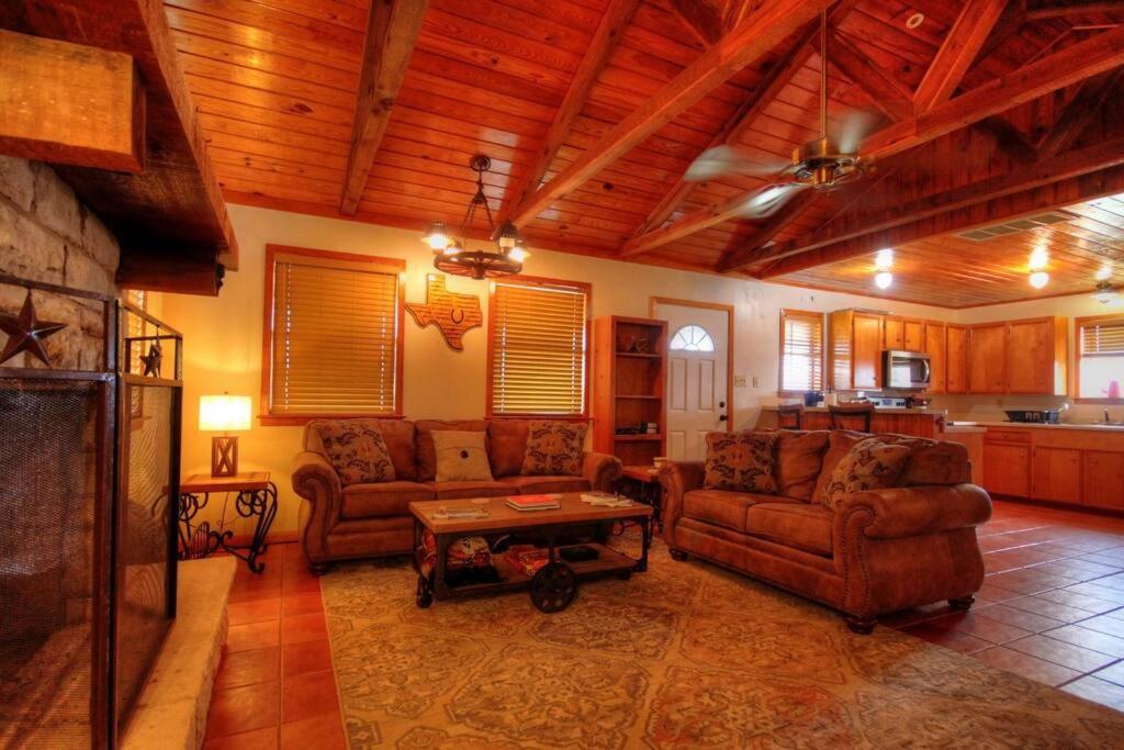 Two-Bedroom House photo 2