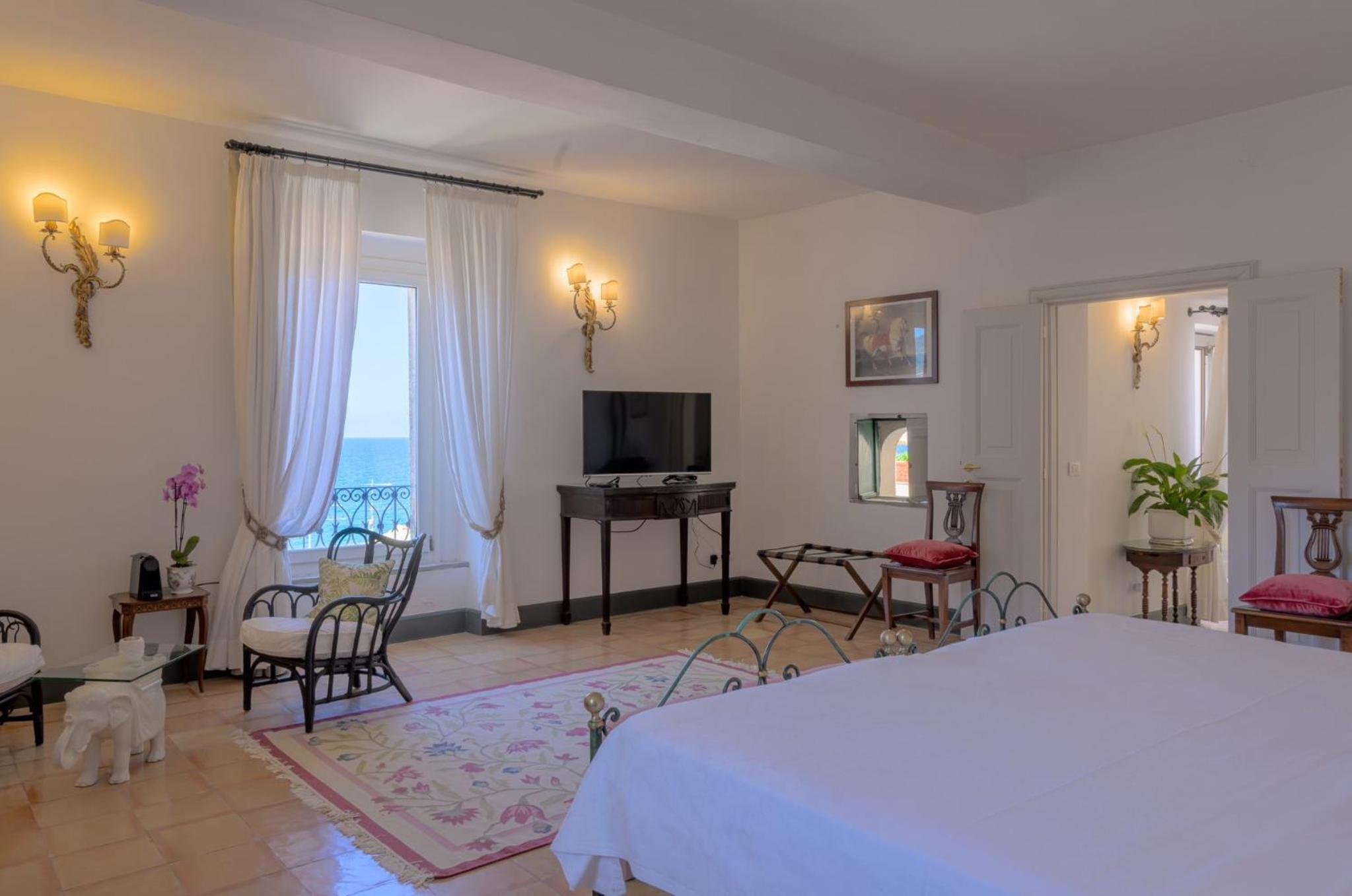 Suite with Terrace photo 1