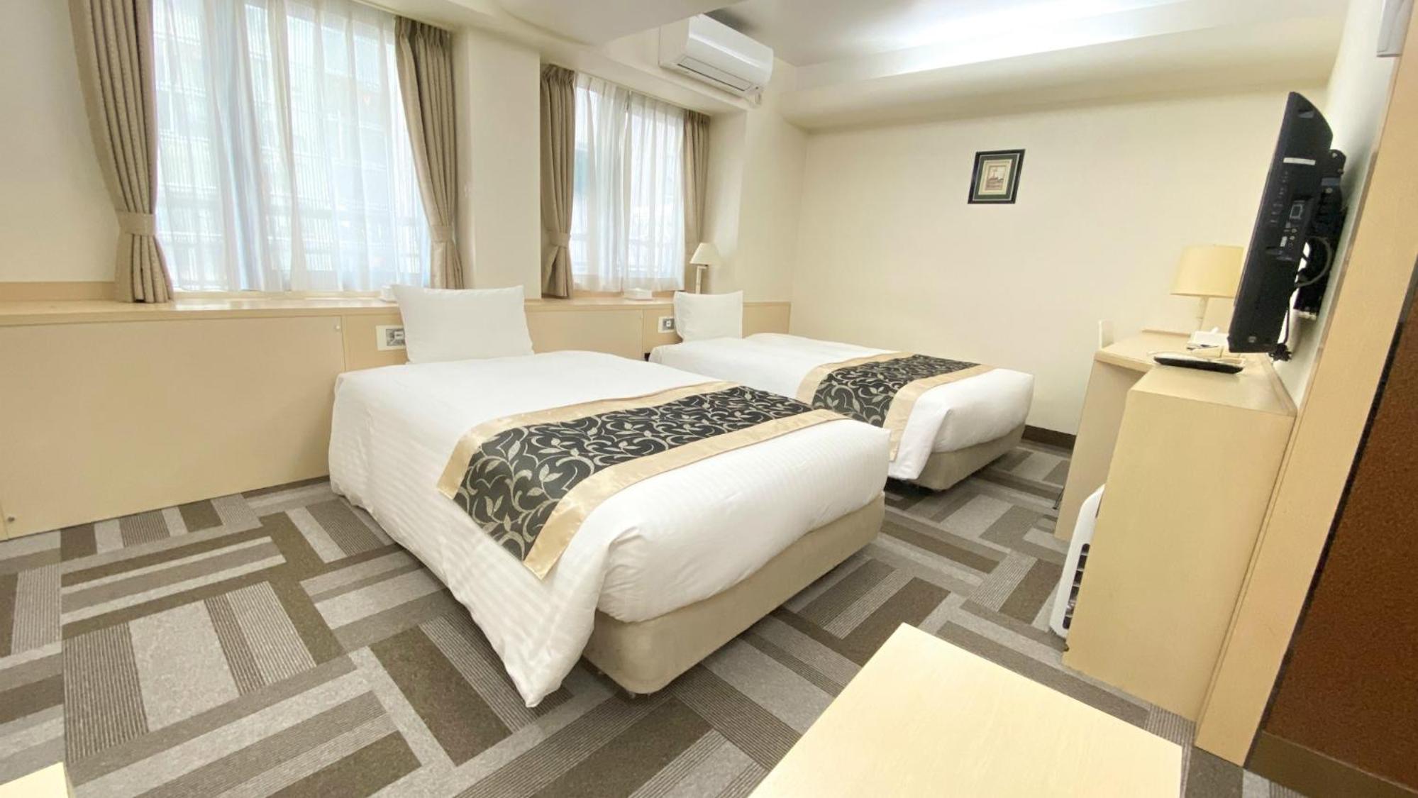 Deluxe Twin Room photo 3