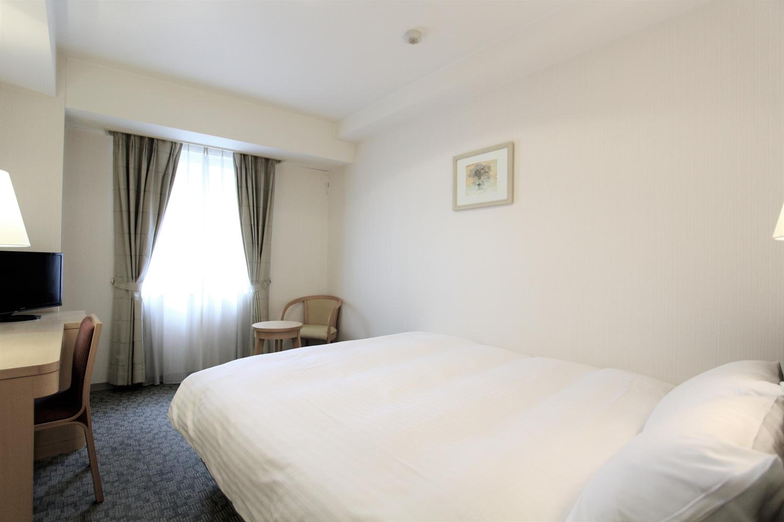 Standard Queen Room - Non-Smoking - Photo 5