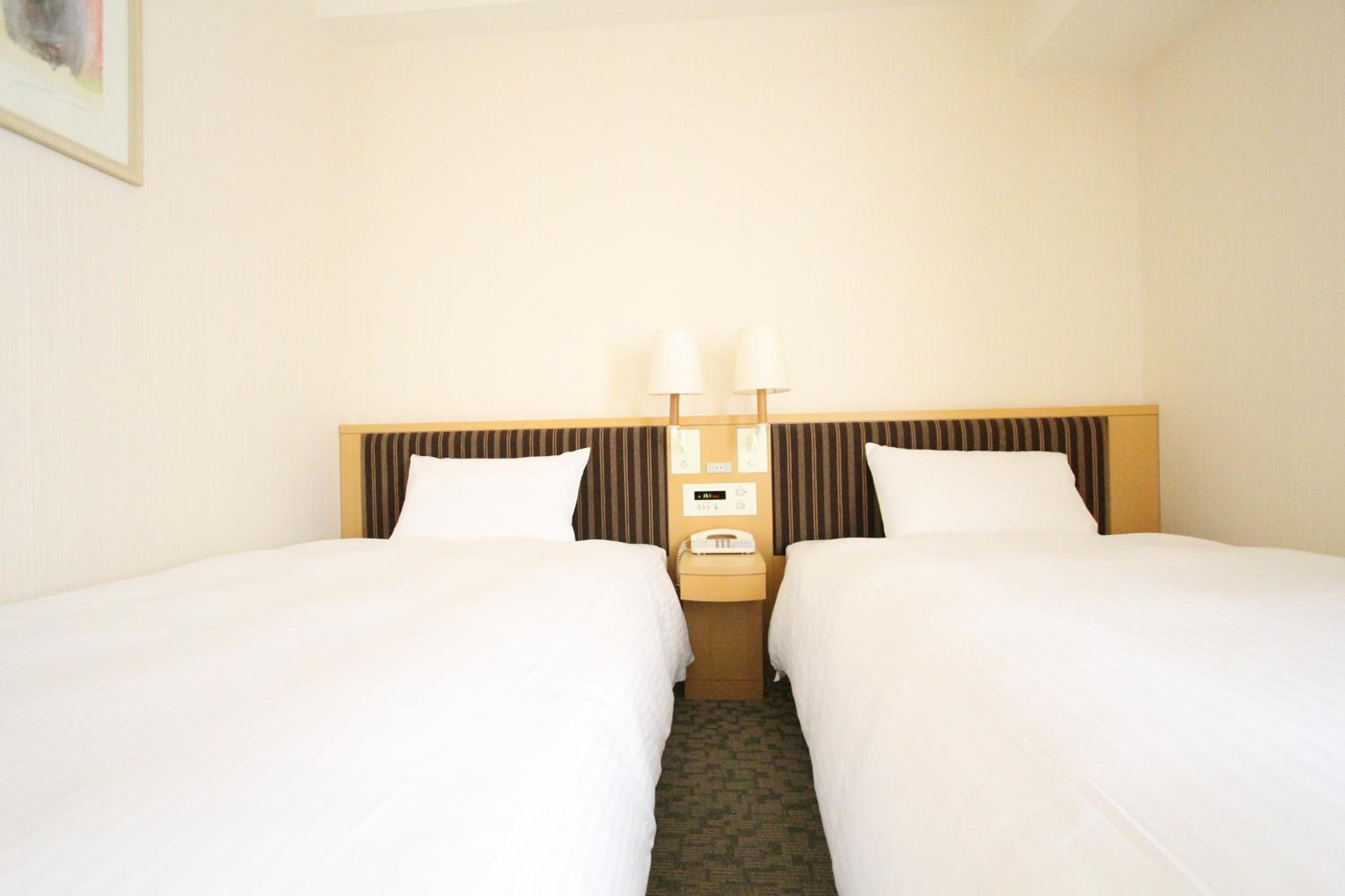 Standard Twin Room - Non-Smoking - Photo 3