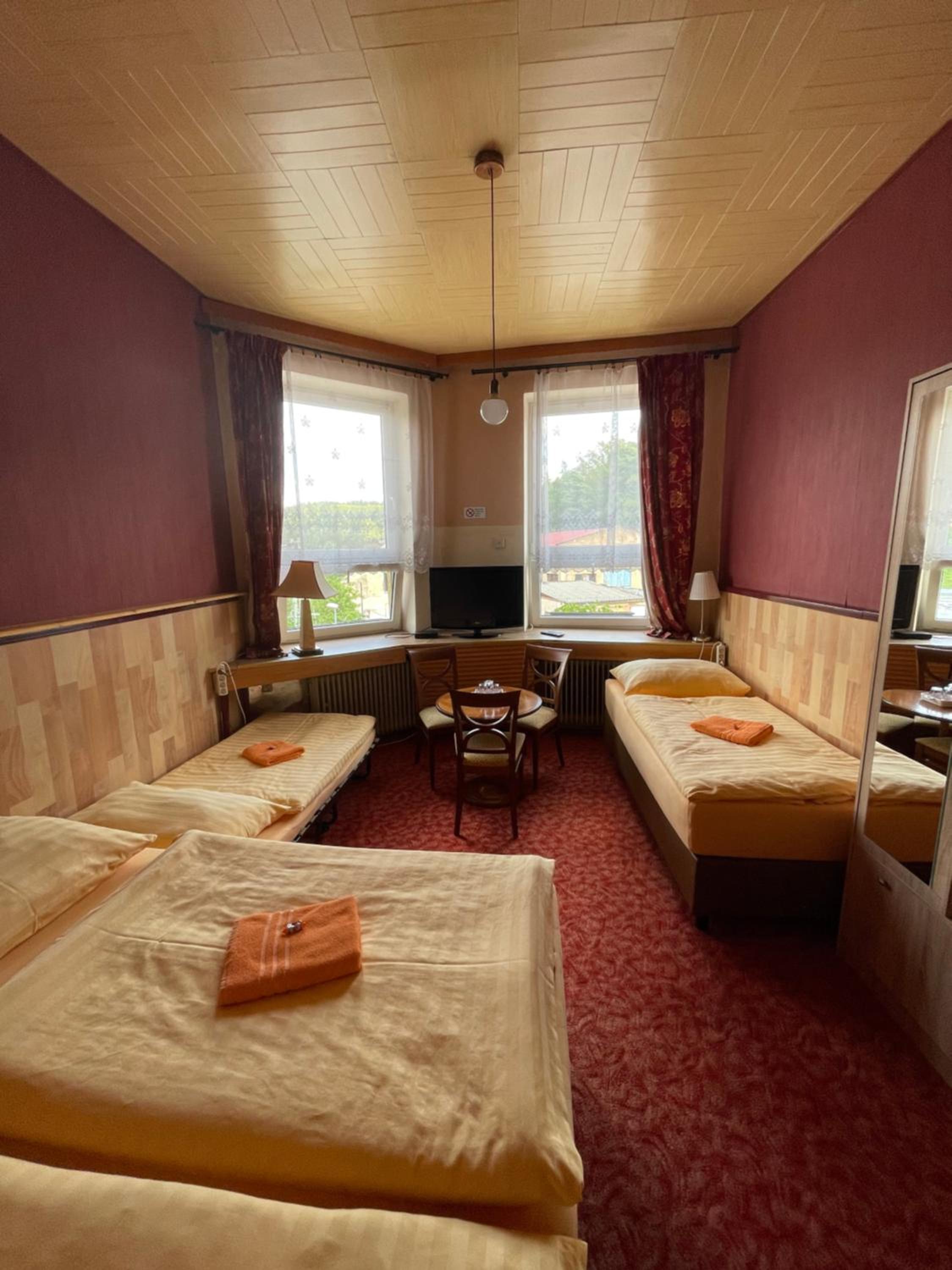 Triple Room with Extra Bed photo 2