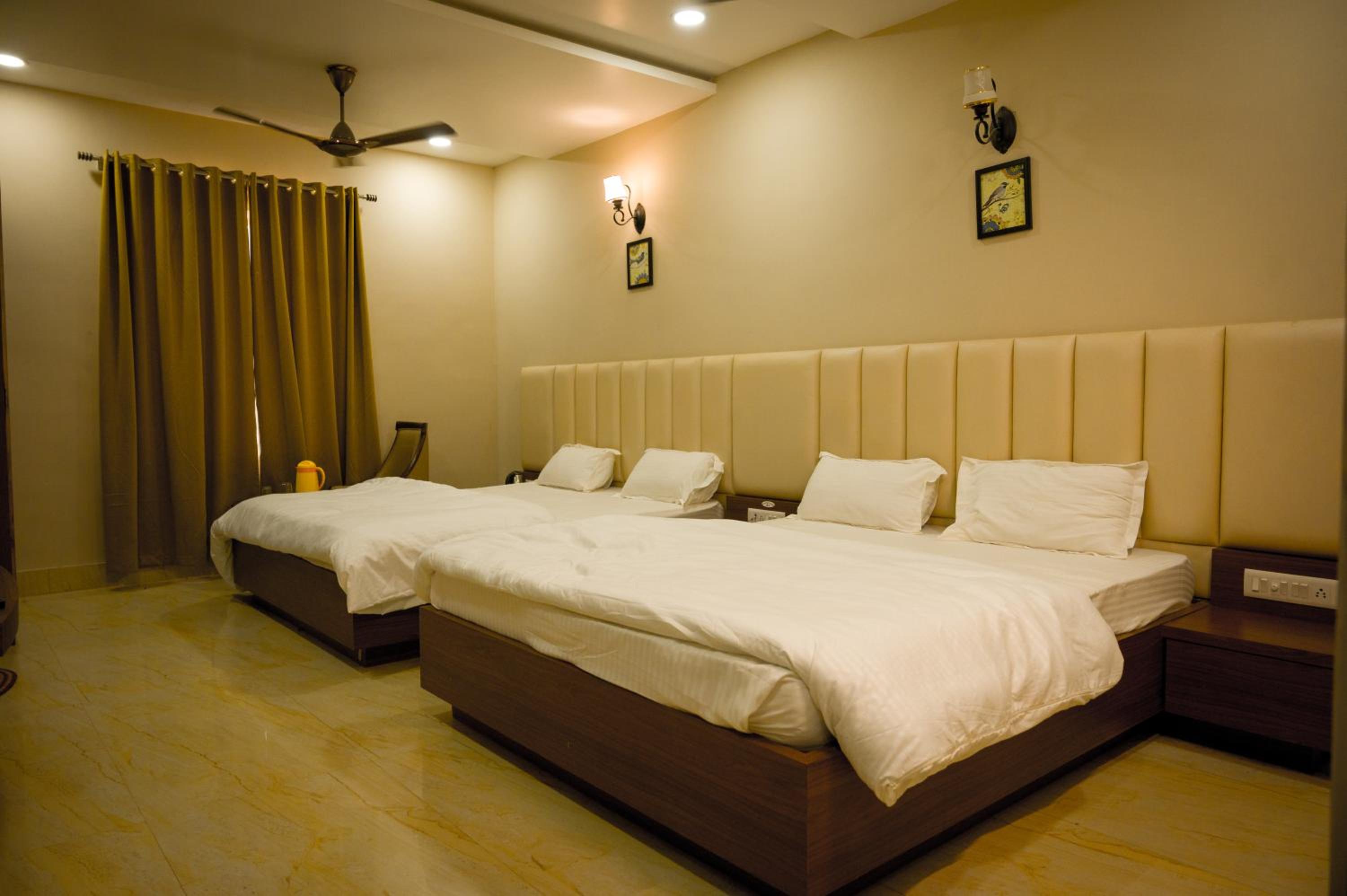 Deluxe Family Room - Photo 4