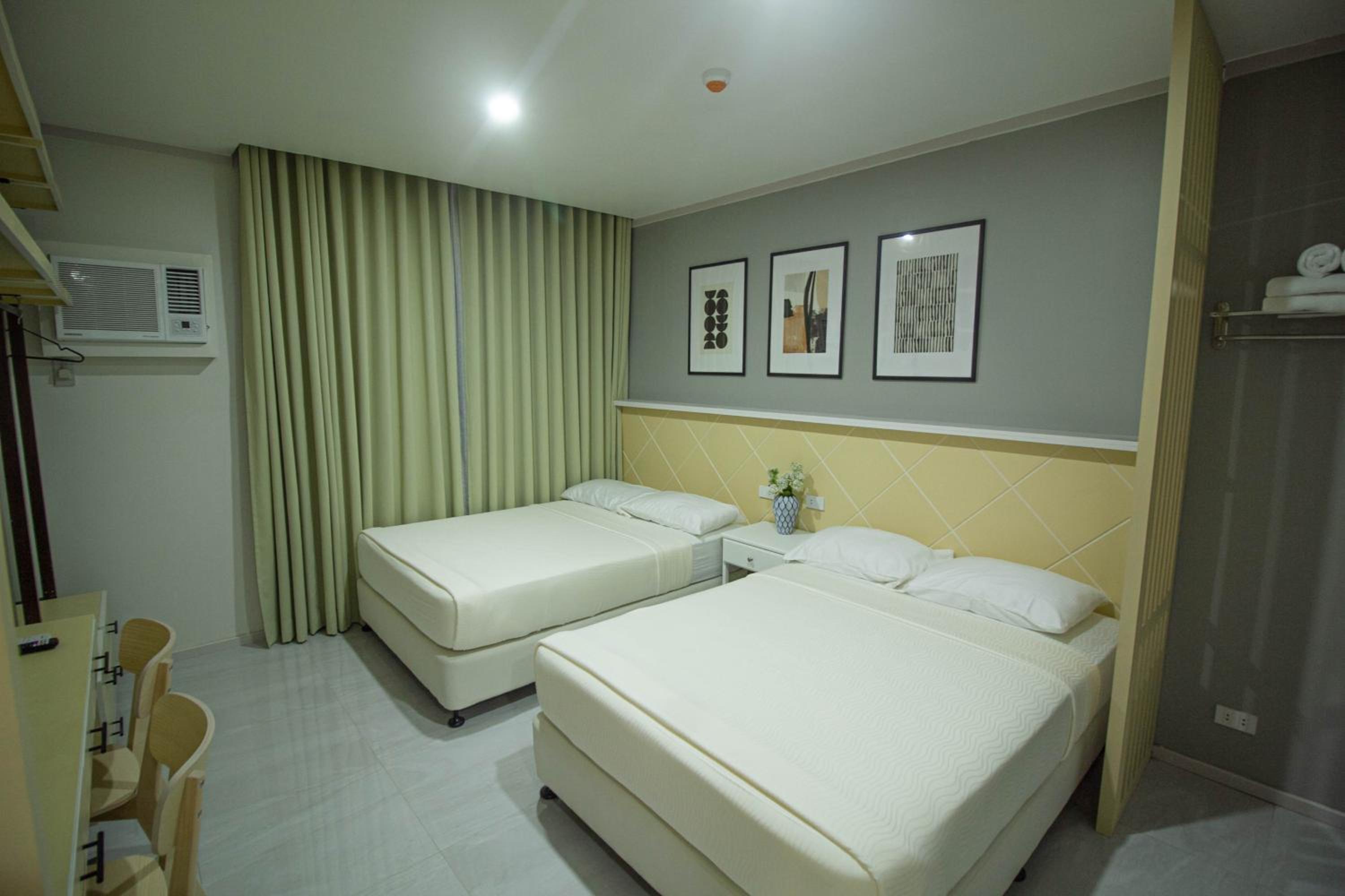 Deluxe Room - Photo 4