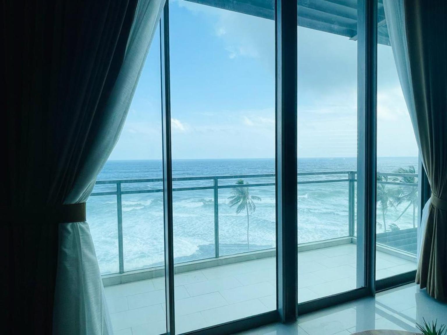 Apartment With Sea View photo 2