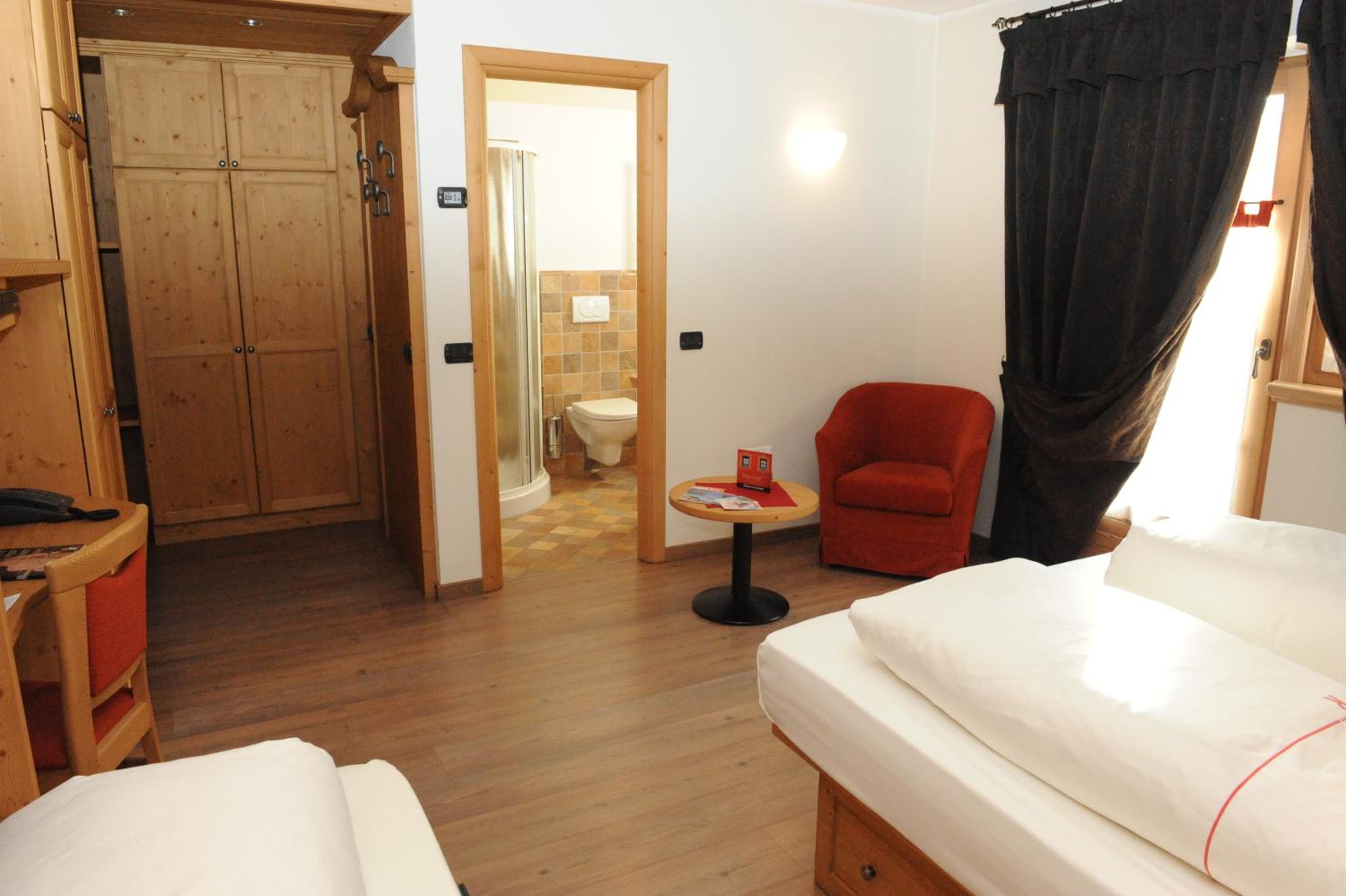  Double Room with Balcony photo 3