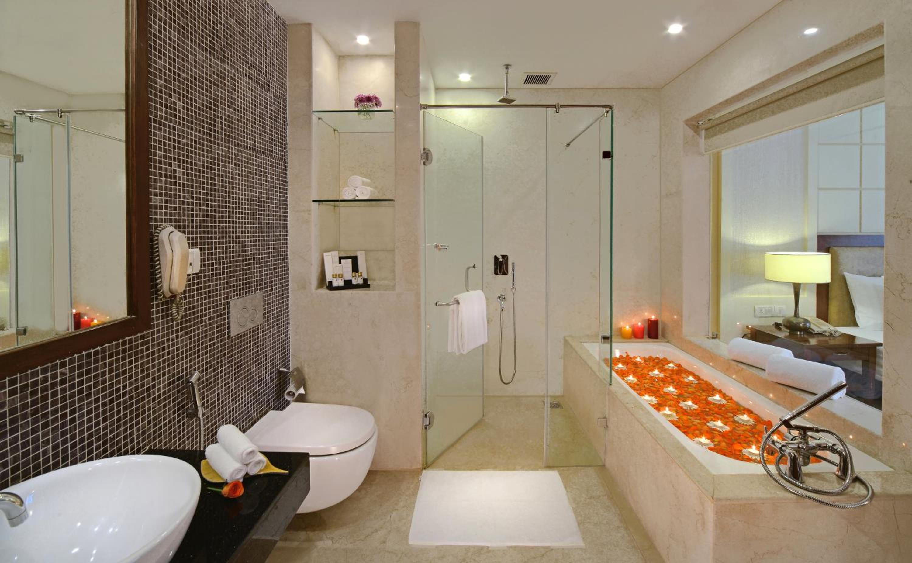 SeleQtions Suite - Free Beach Shuttle + Beer On Arrival + Complimentary weekend kids activities photo 3