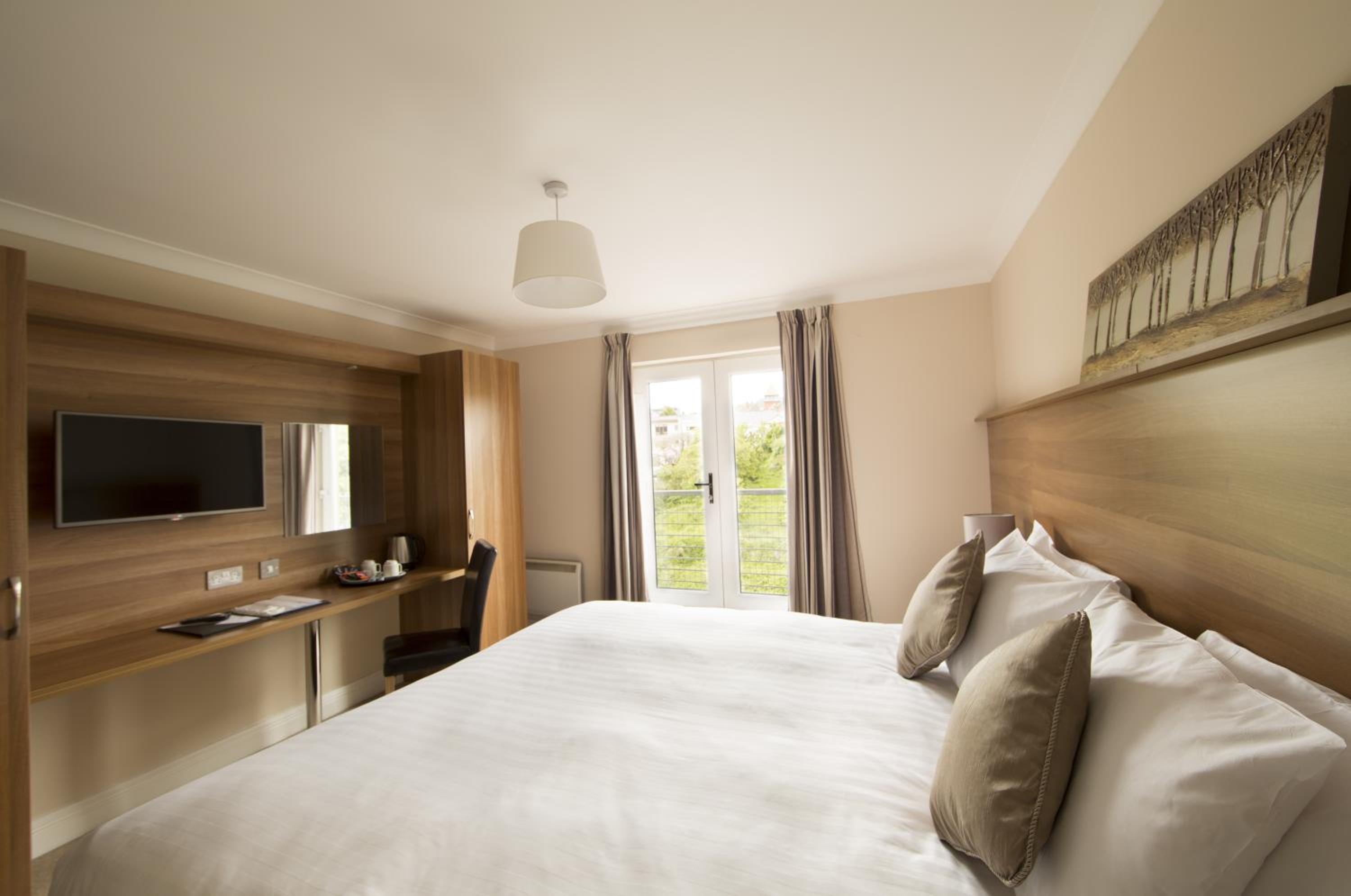 Double Room with River View - Photo 1