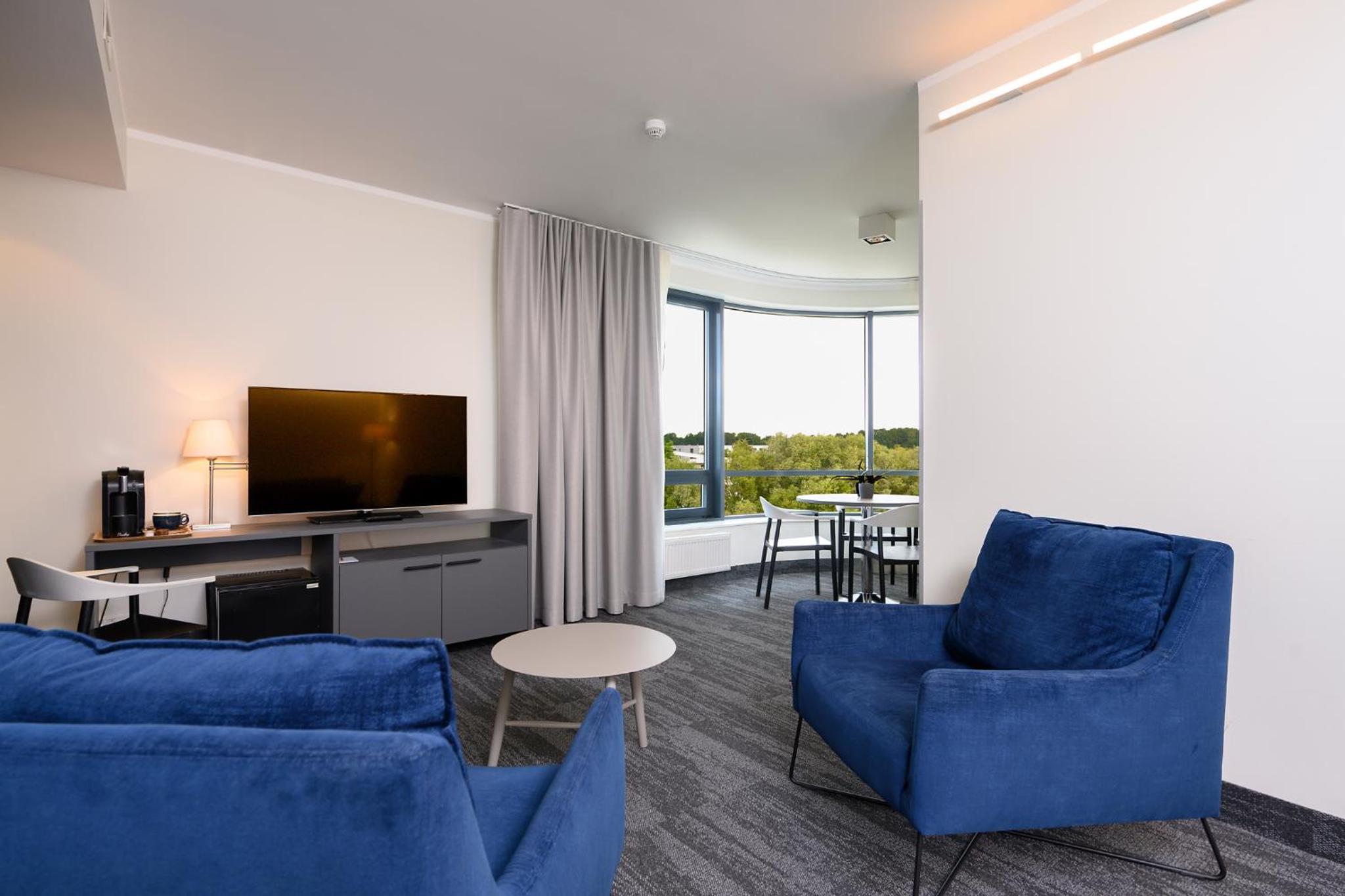 Suite with River View - Photo 1