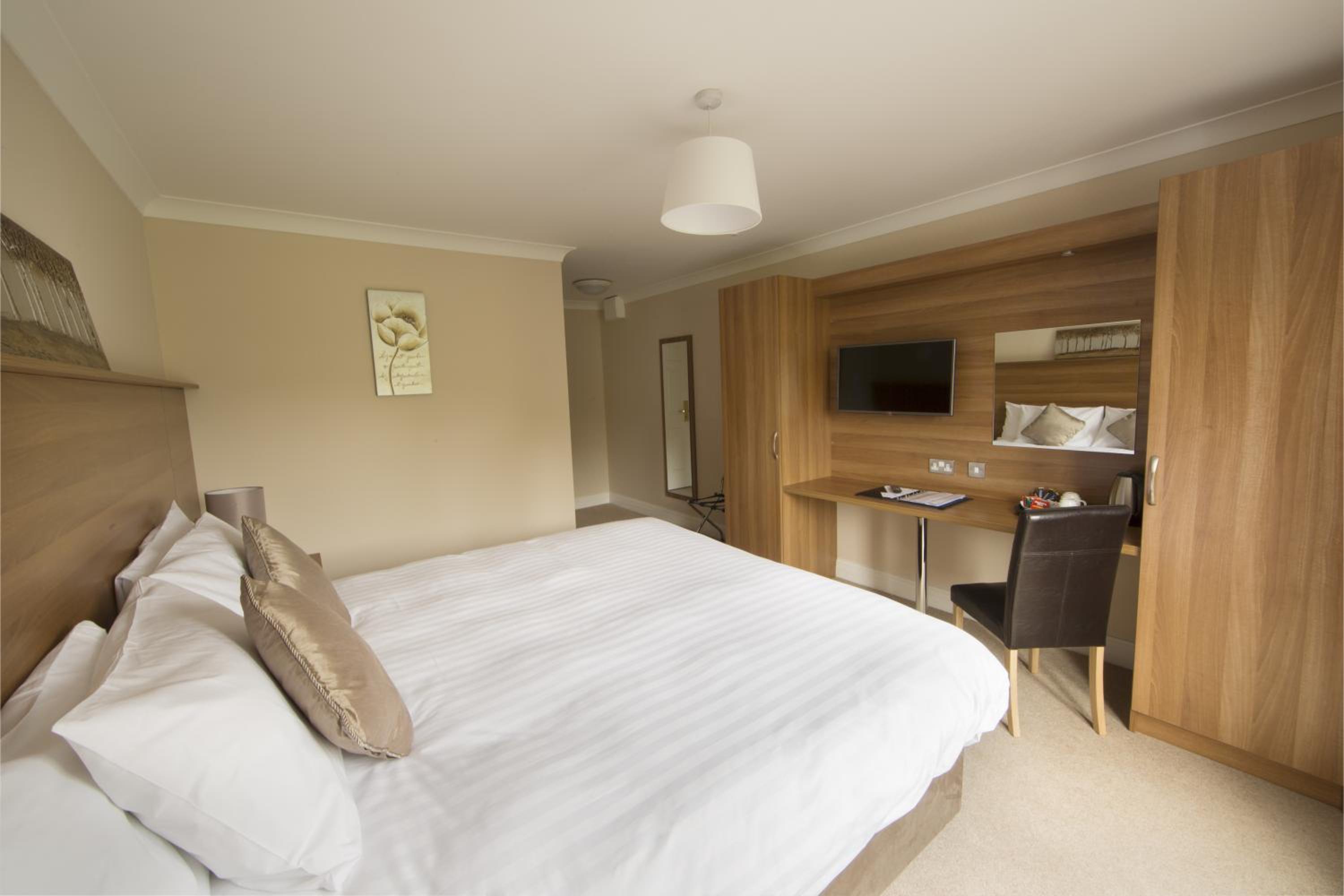 Double Room with River View - Photo 6