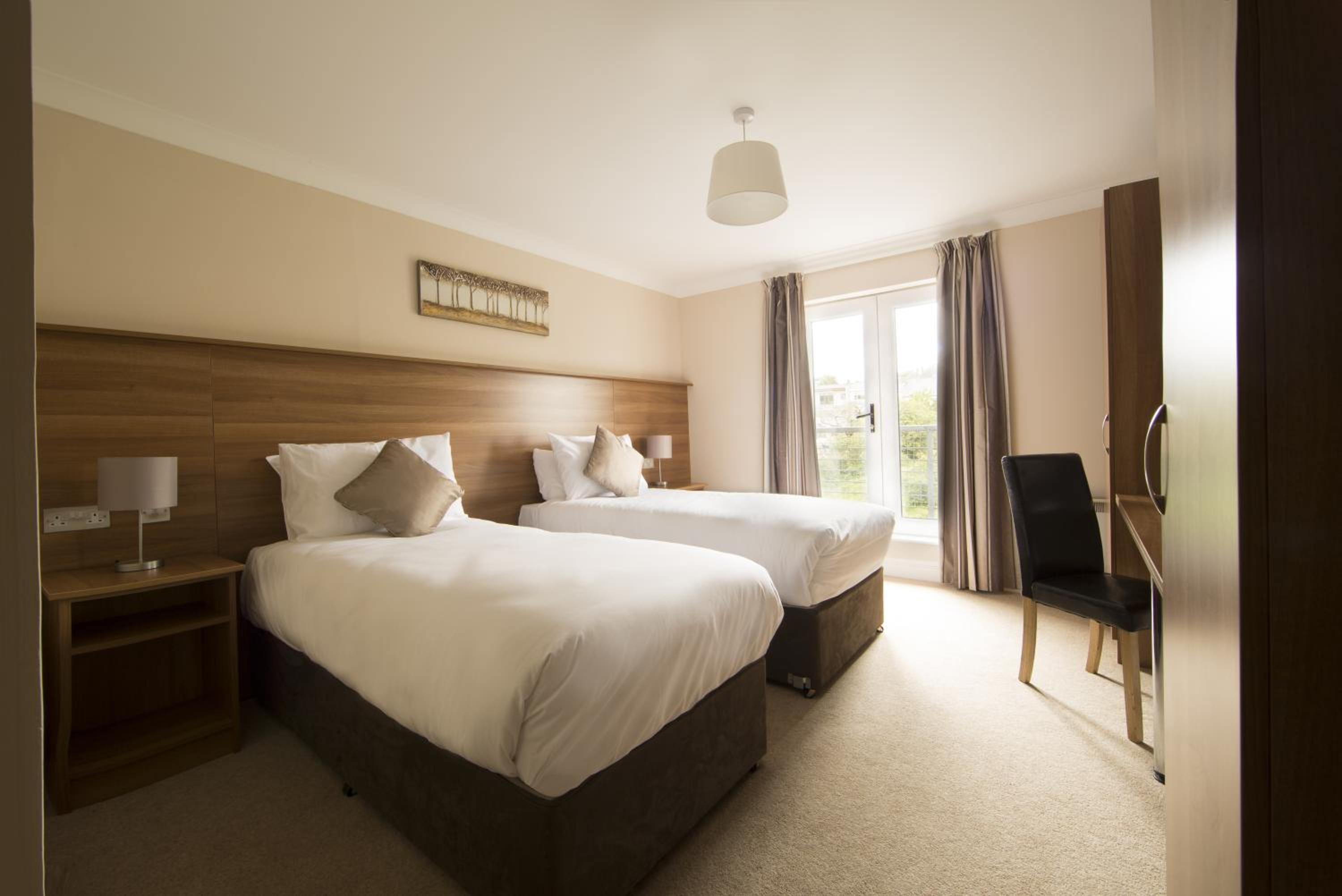 Twin Room with River View - Photo 3