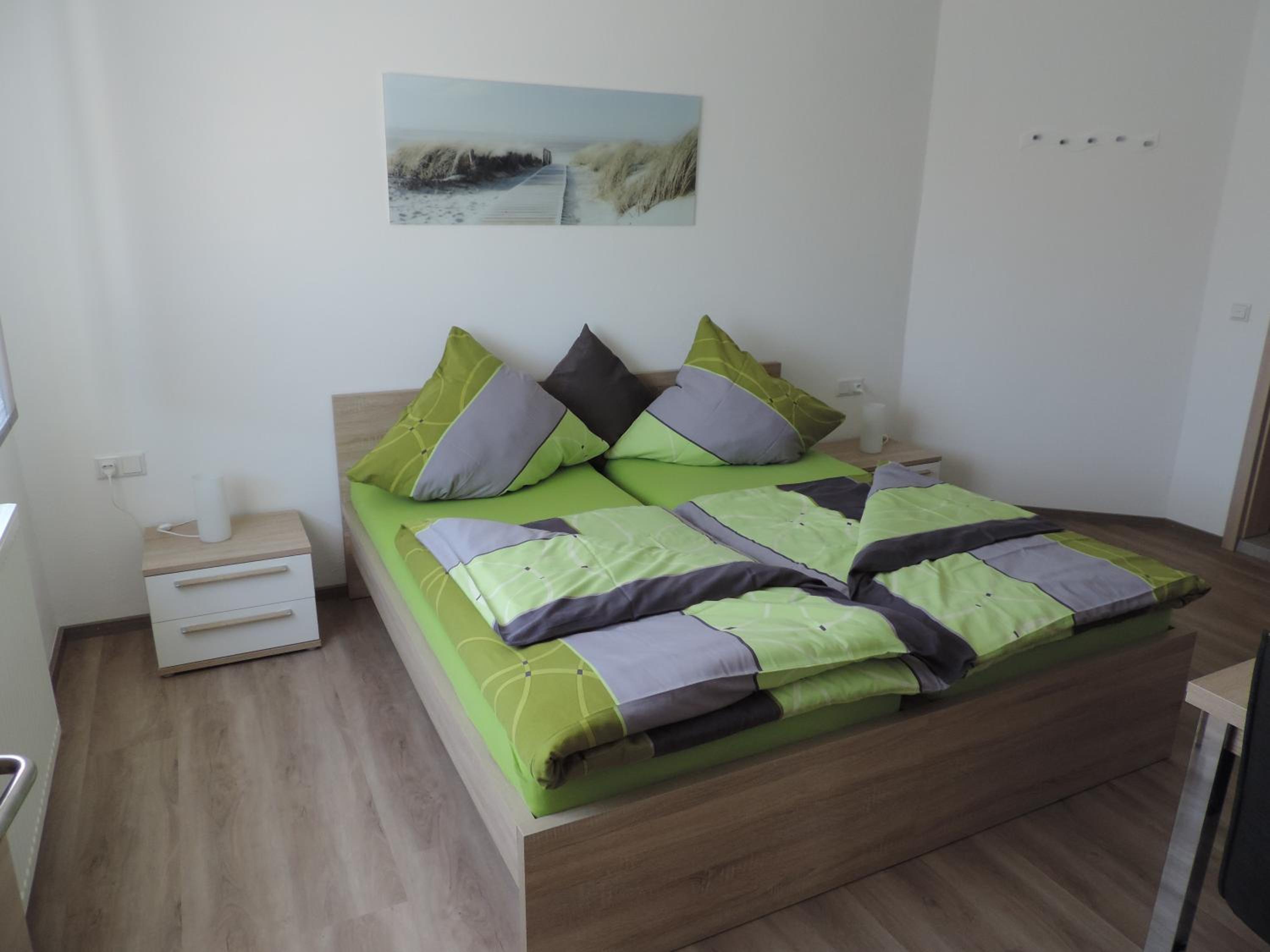 Double or Twin Room with Bathroom - Photo 3
