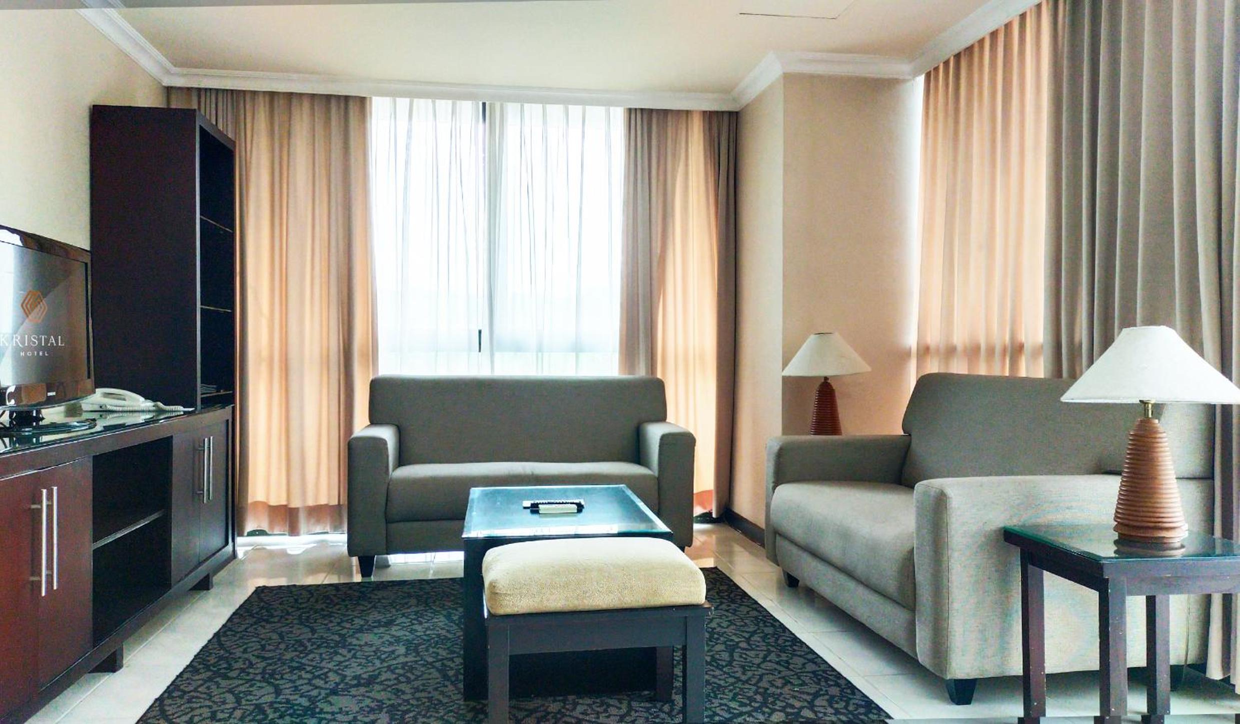Two-Bedroom Superior Suite - Photo 5
