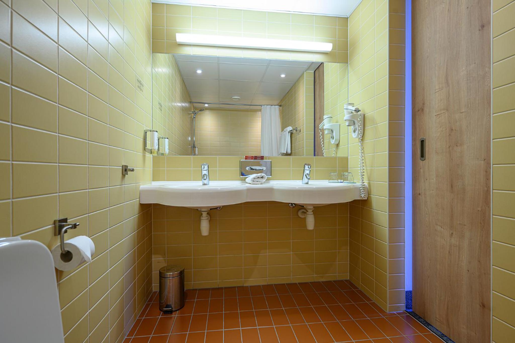Suite with River View - Photo 5