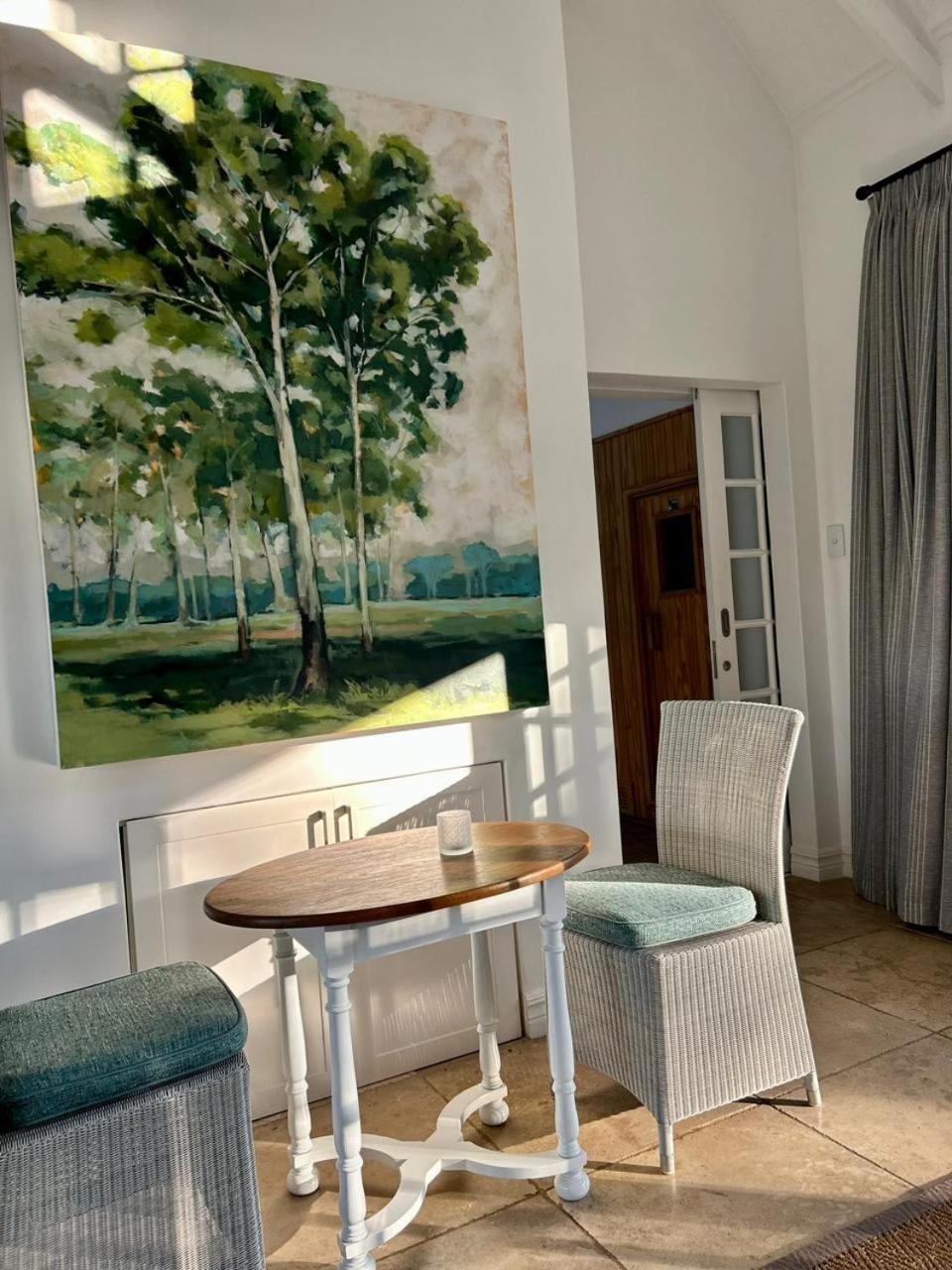 Deluxe King Room photo 2