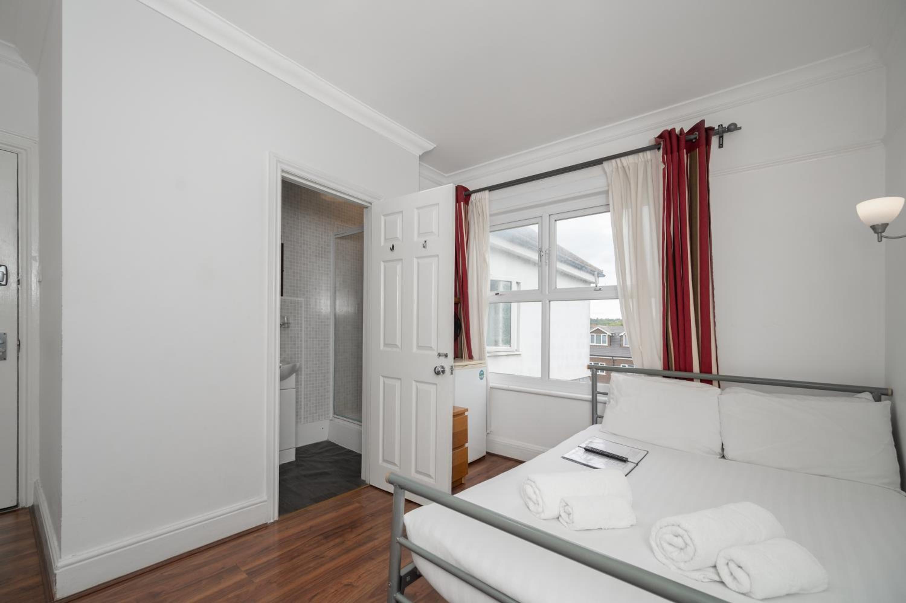 Double Room with Private Bathroom photo 1