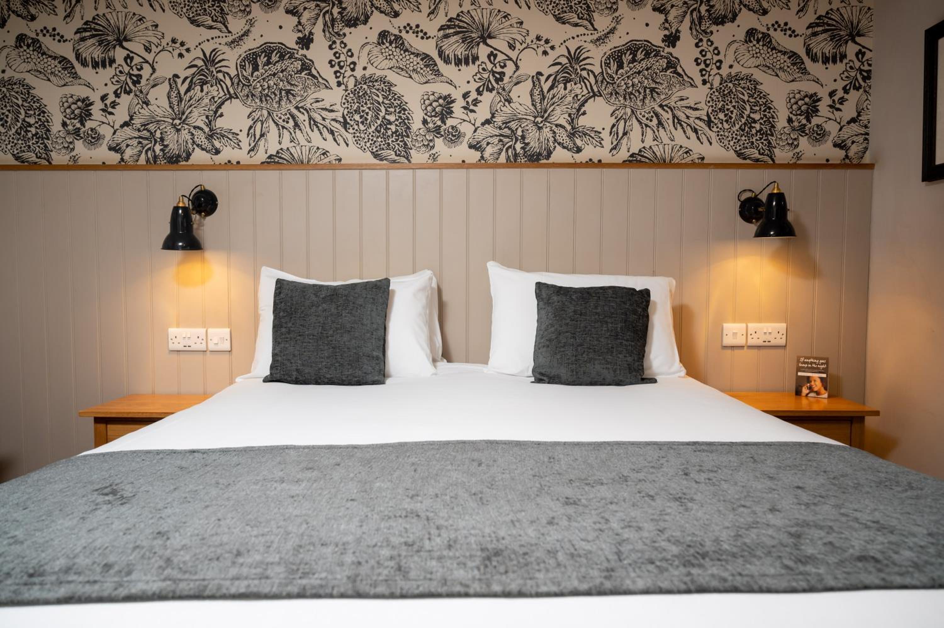 Double Room - Photo 5