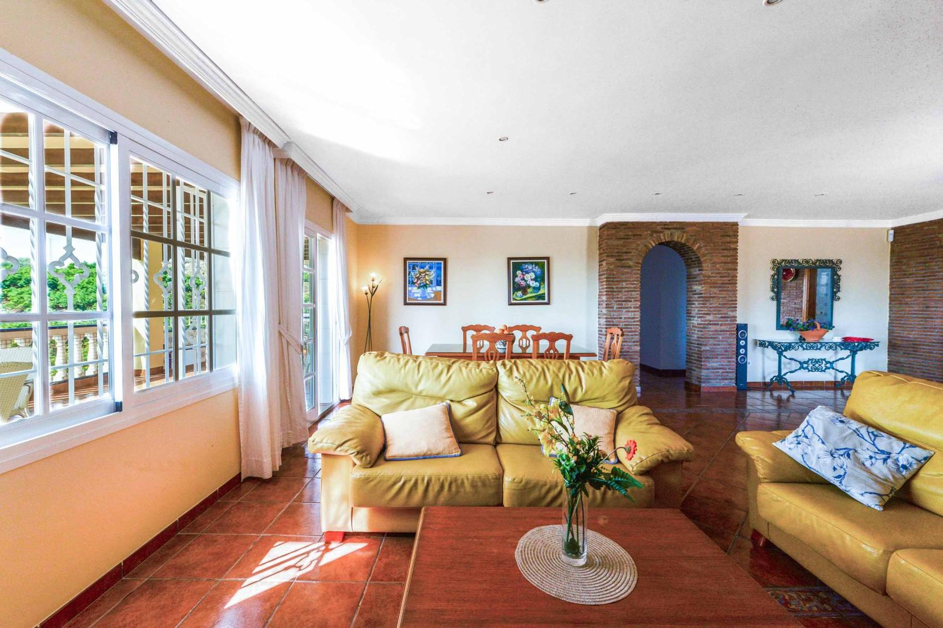 Villa de Tres Habitaciones