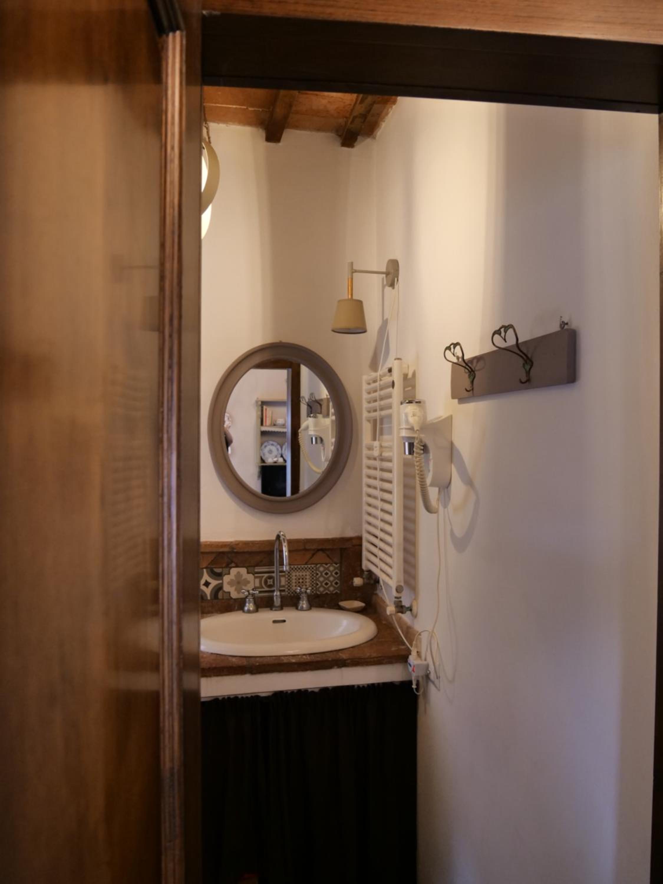Two-Bedroom Apartment - Photo 9