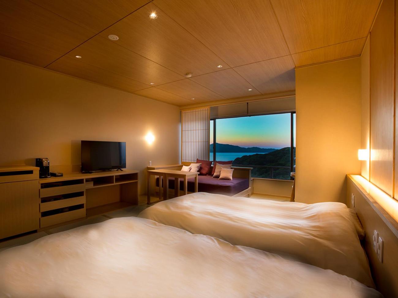 Twin Room with Shower photo 1