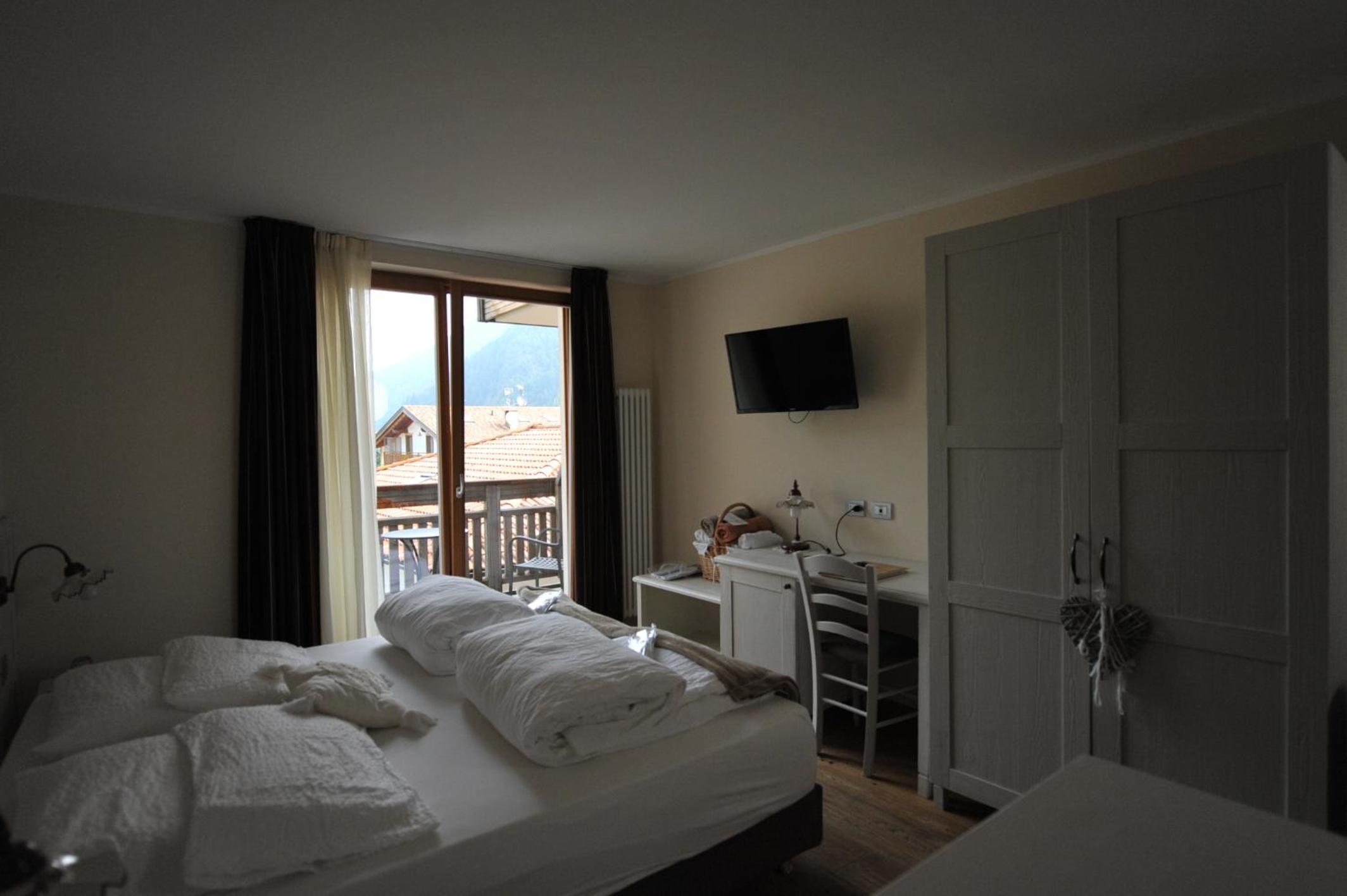 Deluxe Junior Suite photo 1