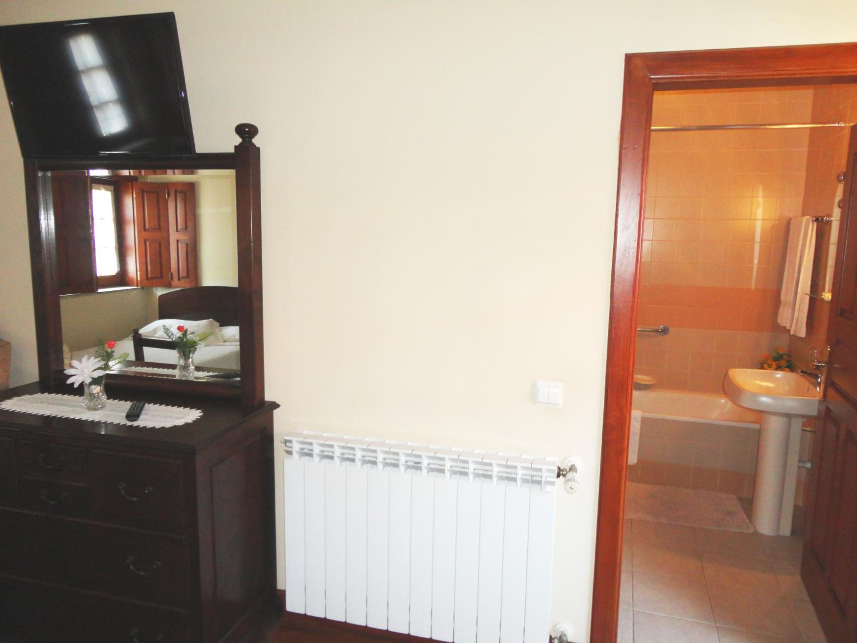 Comfort Family Room photo 1