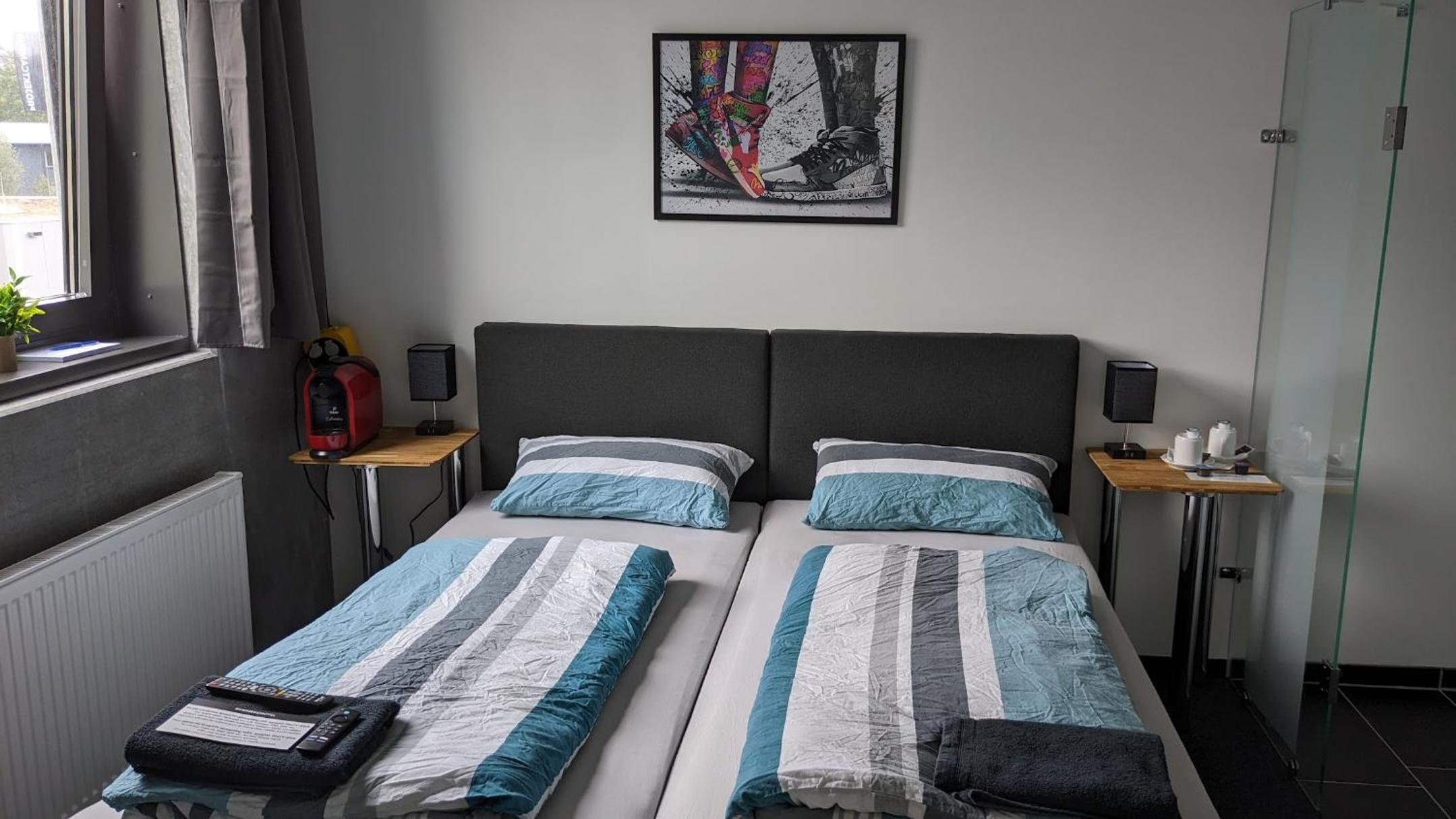 Double Room with Private Bathroom photo 2