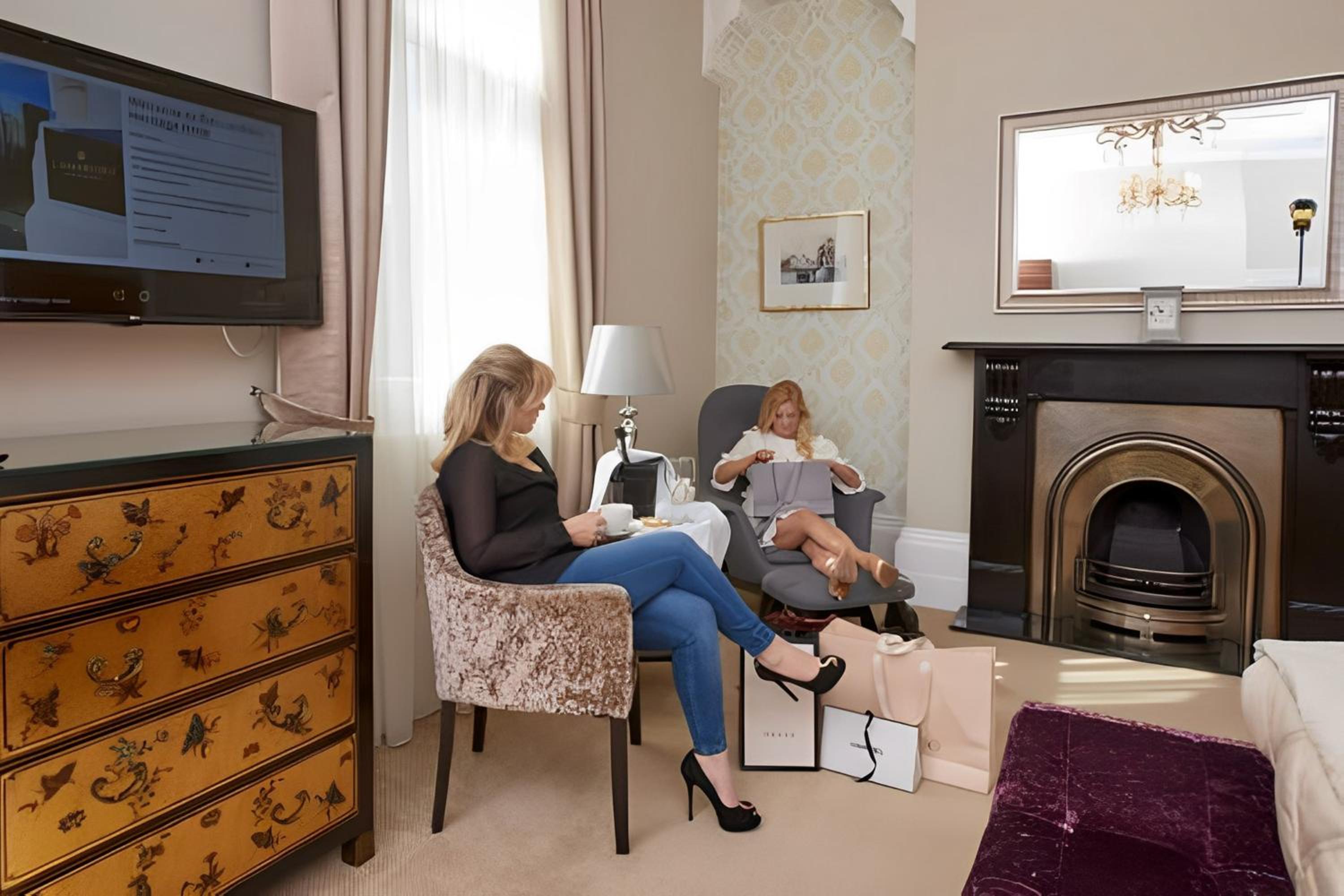 Family Room photo 3