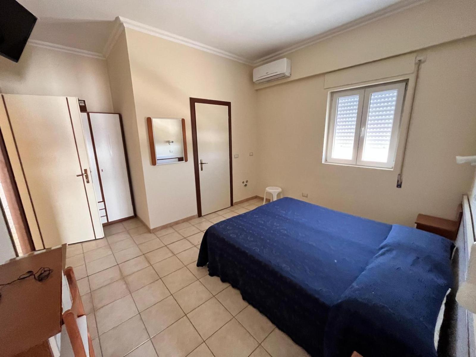 Double or Twin Room photo 1