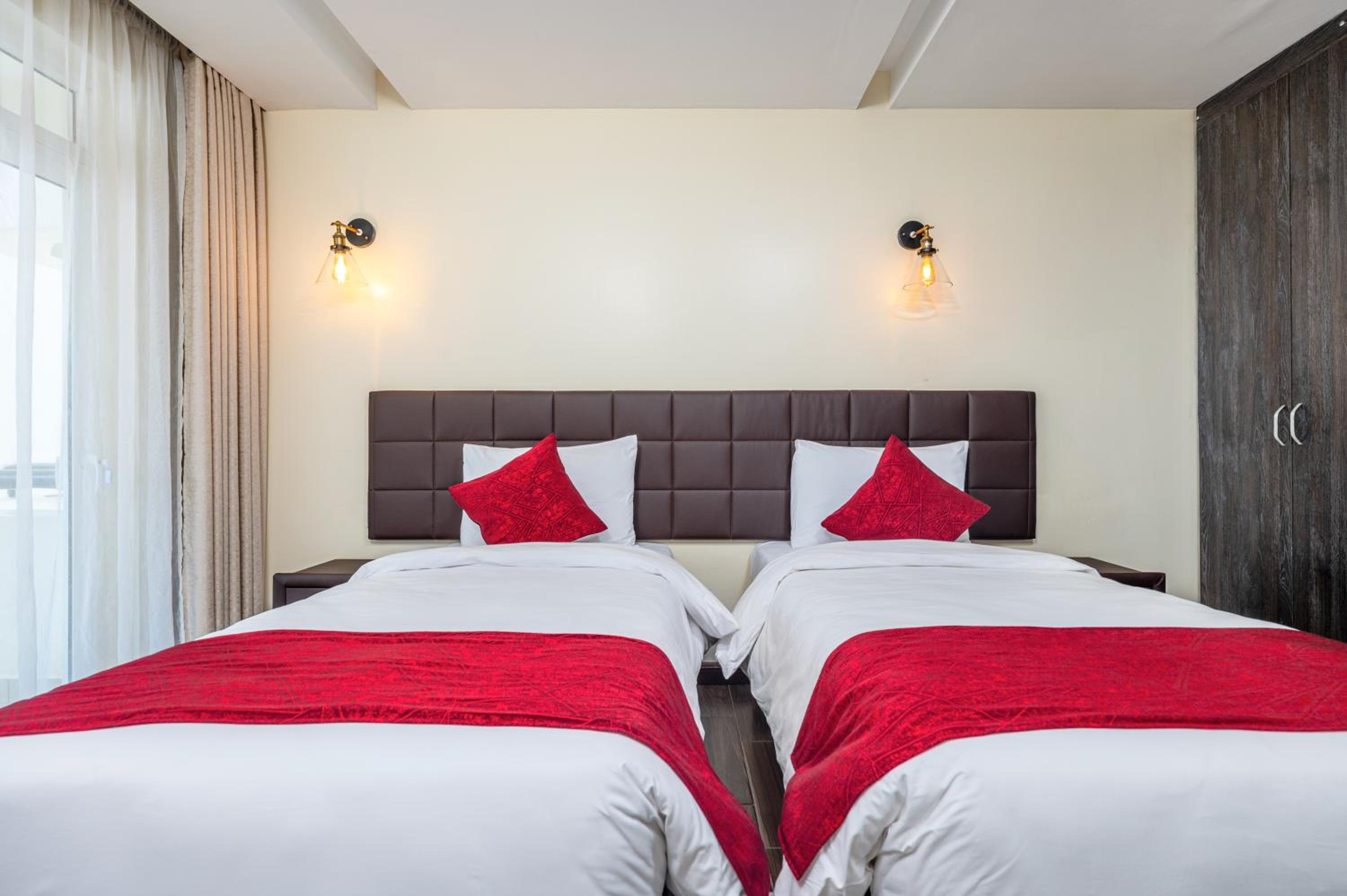 Two-Bedroom Apartment - Photo 9